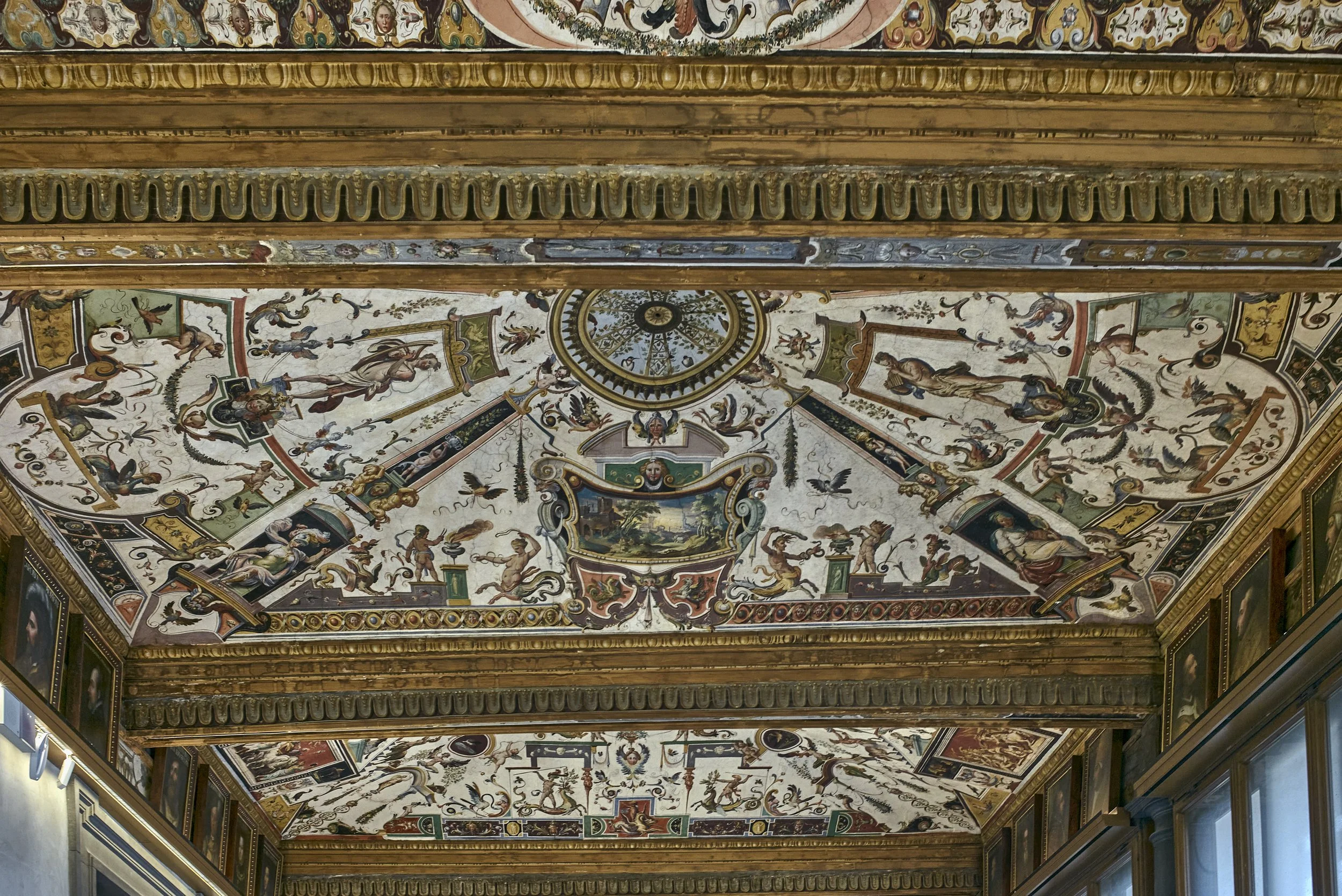 Colosssuem 1 1.jpg