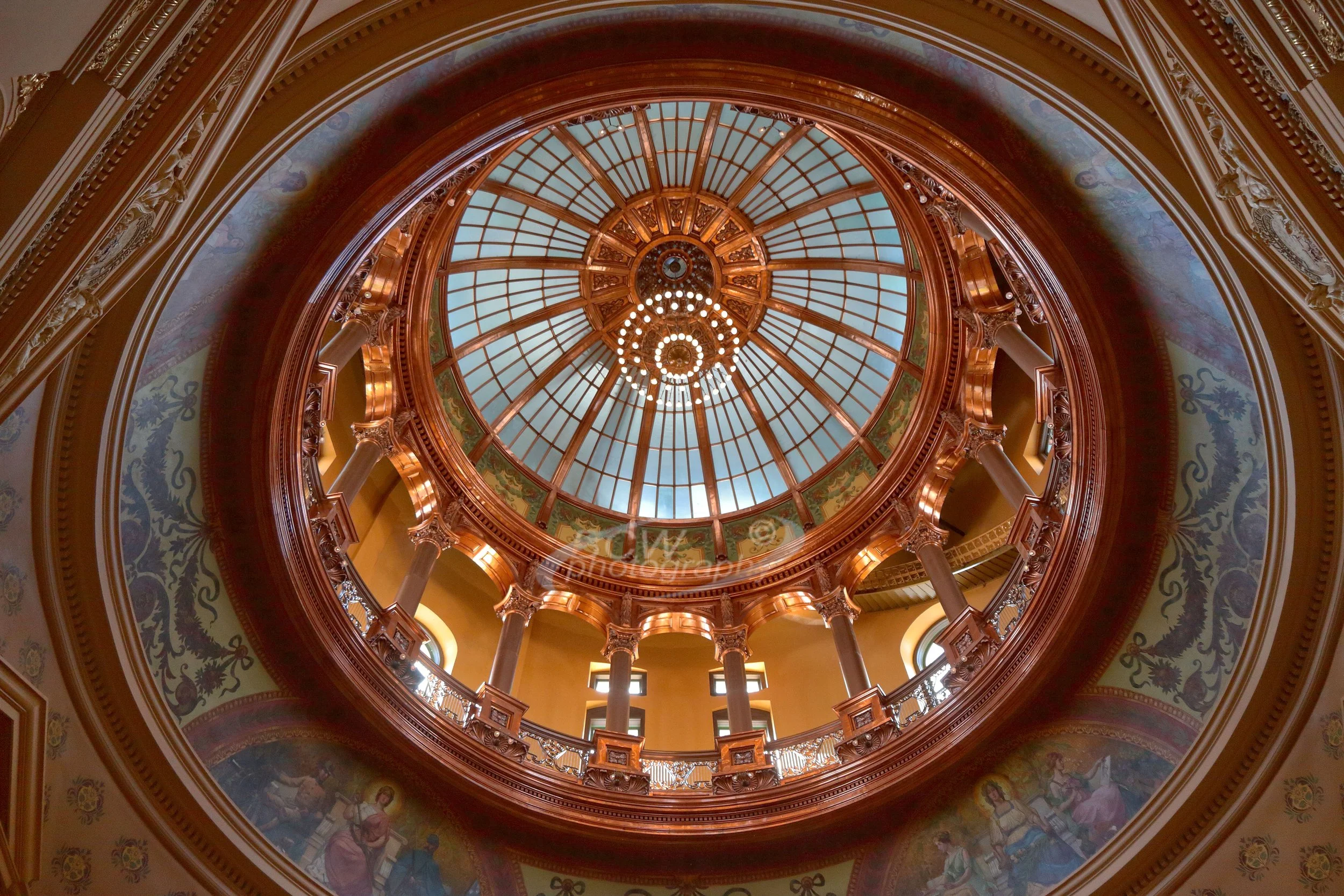 Kansas State Capitol dome - Topeka, KS