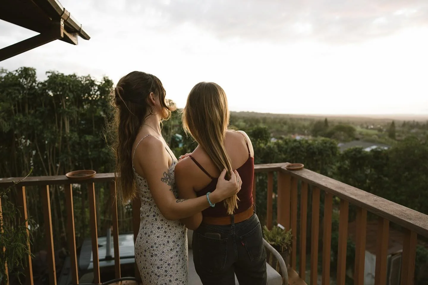 Grateful for the women in my life who hold my tender heart. 

I see you. Thank you for seeing me 🤍

This year has been full of transition and heartache and love and loss and joy and pain and celebration and falling apart and coming together again fo