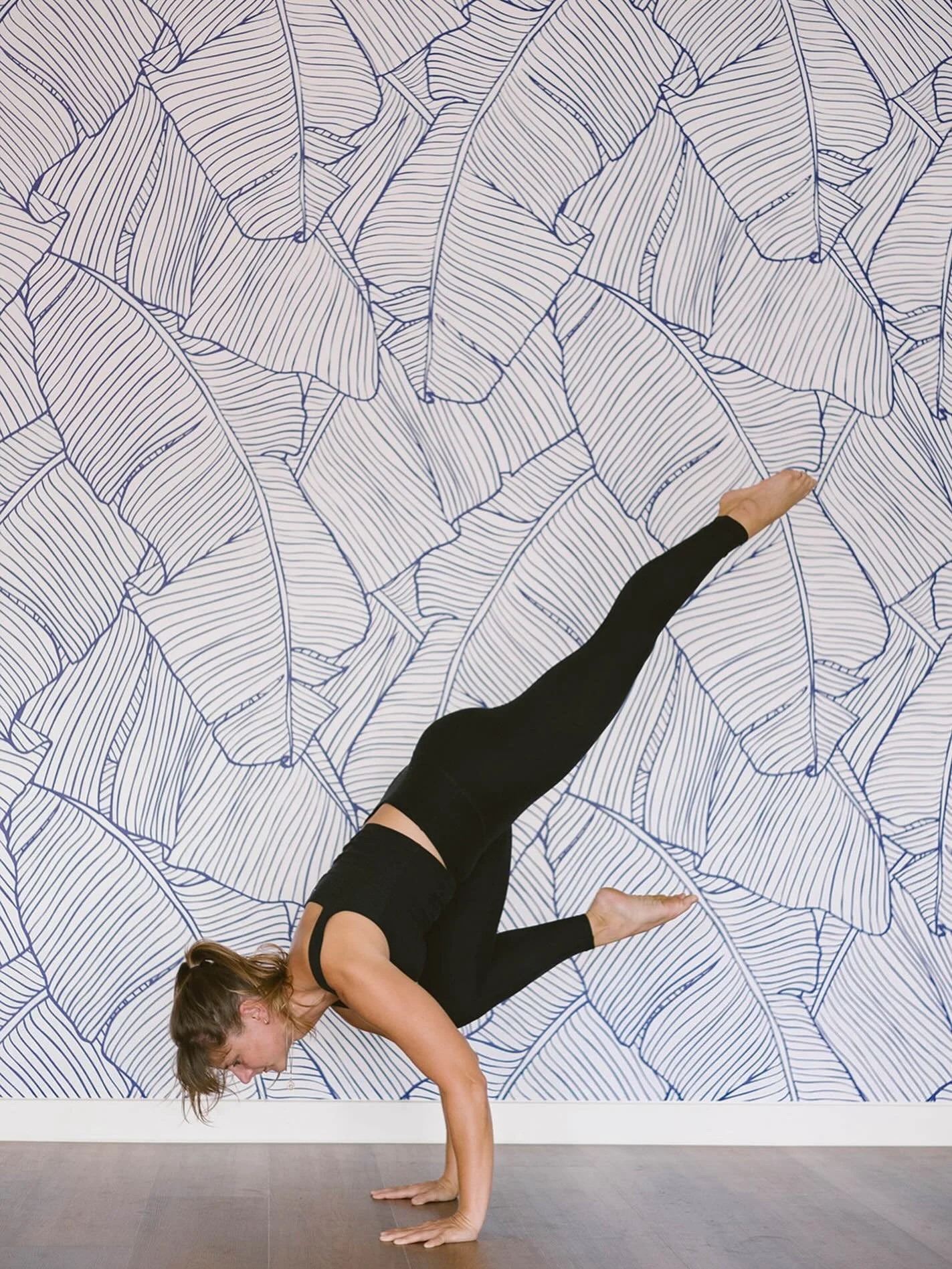 Come fly with me before I fly home for the holidays ✈️🎄

I only teach FOUR more classes @bluemangoyoga until 2026:
12/19: 9:30am Power Vinyasa, Kahului
12/21: 8:30am Vinyasa, Haiku
12/22: 4pm hot Pilates &amp; 5pm hot vinyasa, Kahului

I am so inspi