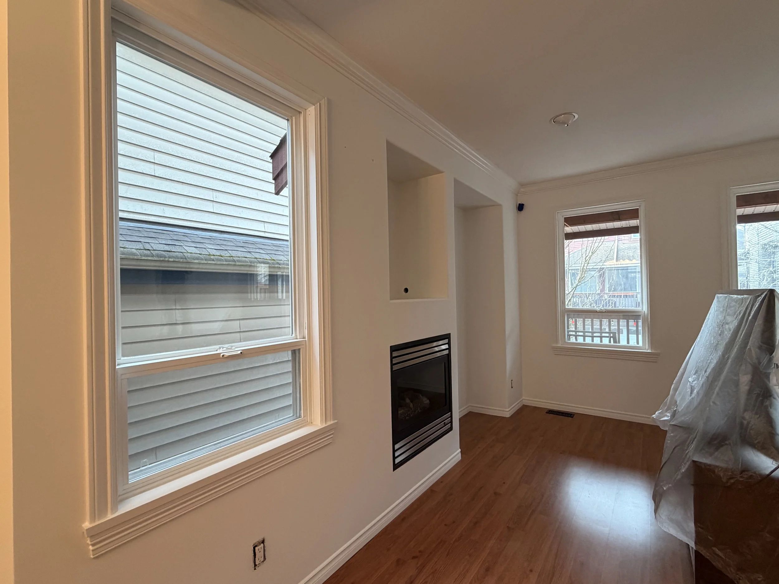 BEIGE TO WHITE INTERIOR PAINTING