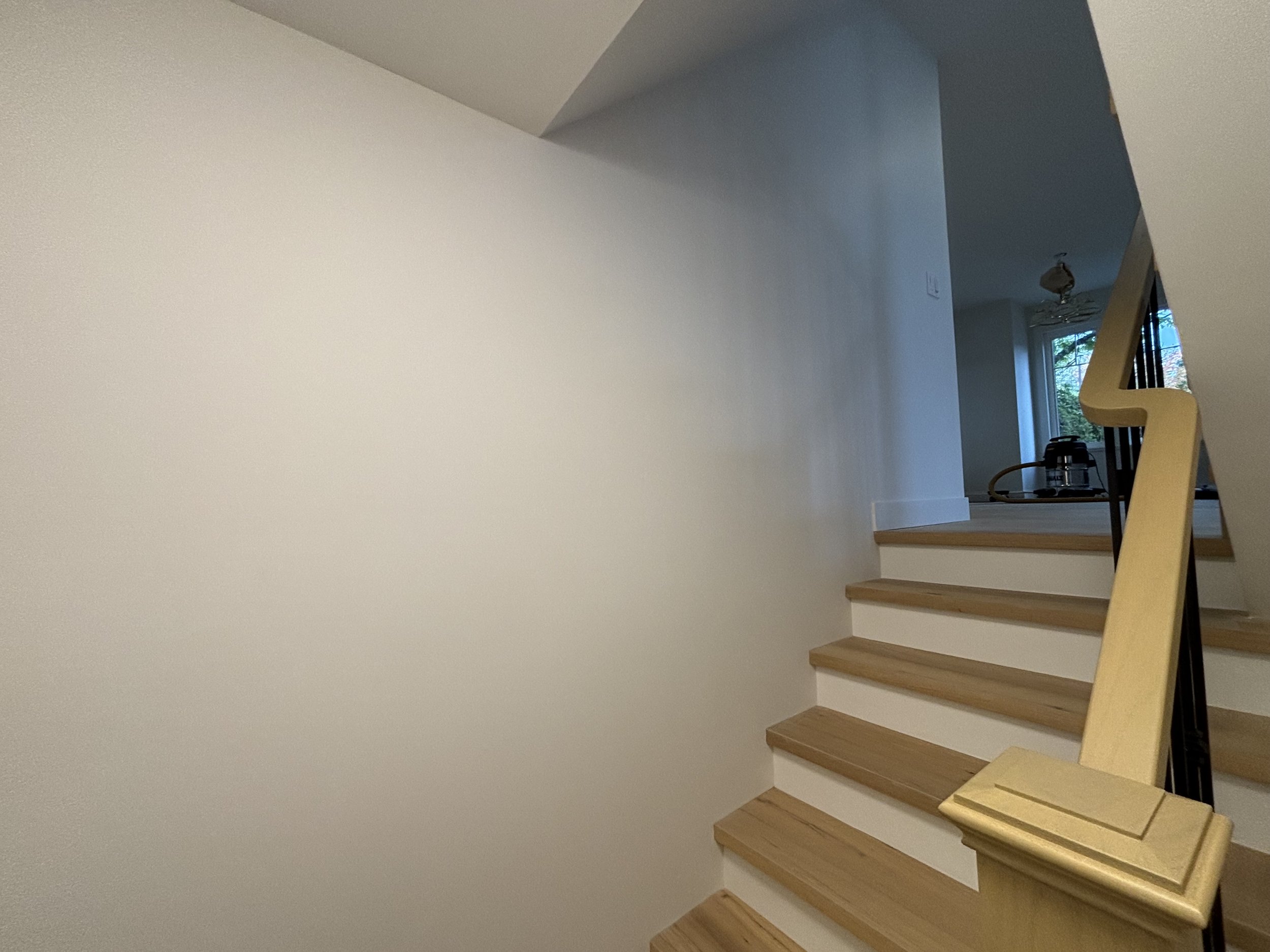 COSTELO ESCALERAS LISTAS.jpeg