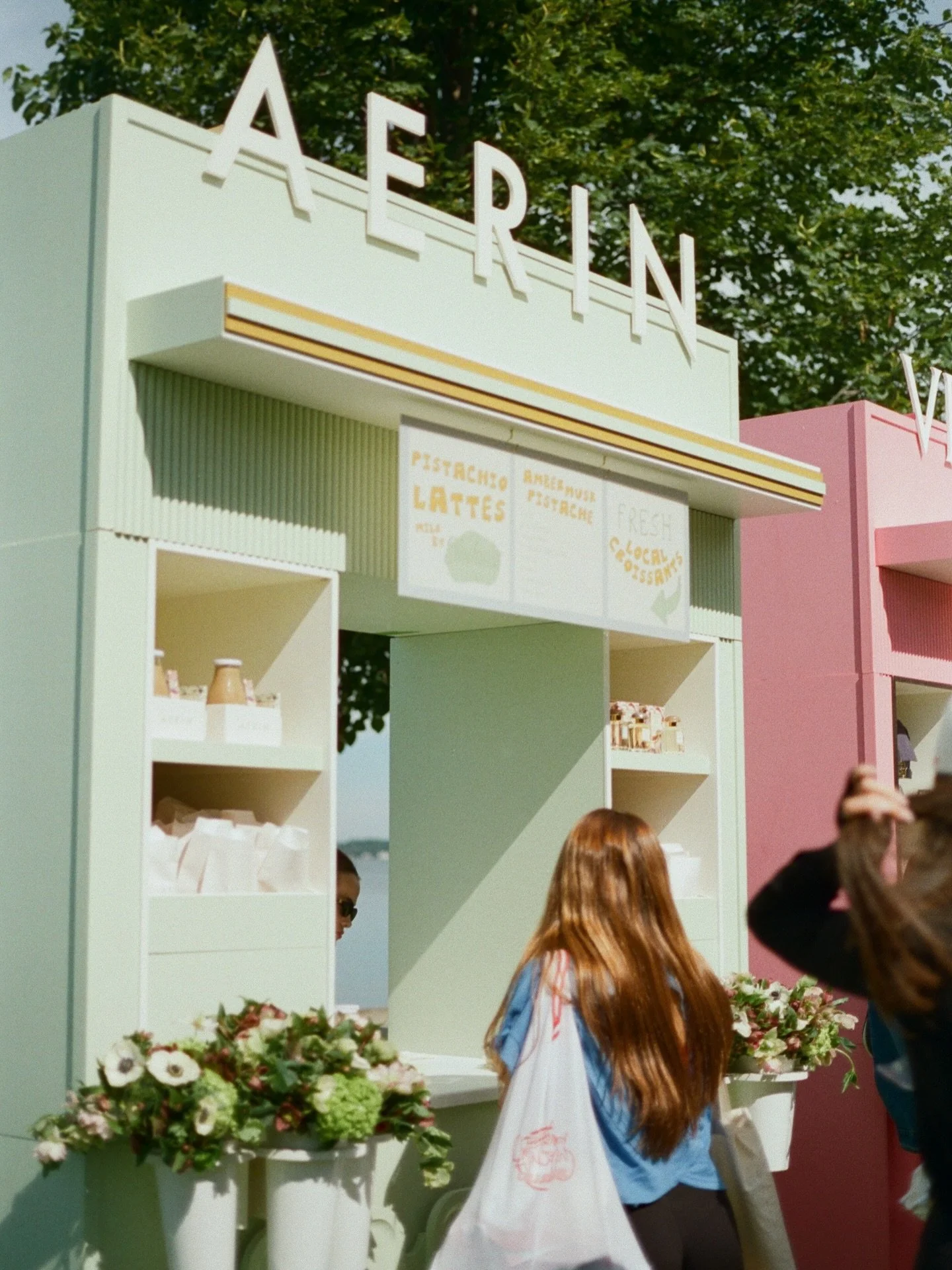 The @aerinbeauty concession at the @fuzehouse x @popupwrkout College Tour 

Guests can enjoy Aerin&rsquo;s Amber Musk and Amber Musk Pistache fragrances with a pistachio latte and fresh croissant. 

Upcoming stops:
October 1st: Indiana University
Oct