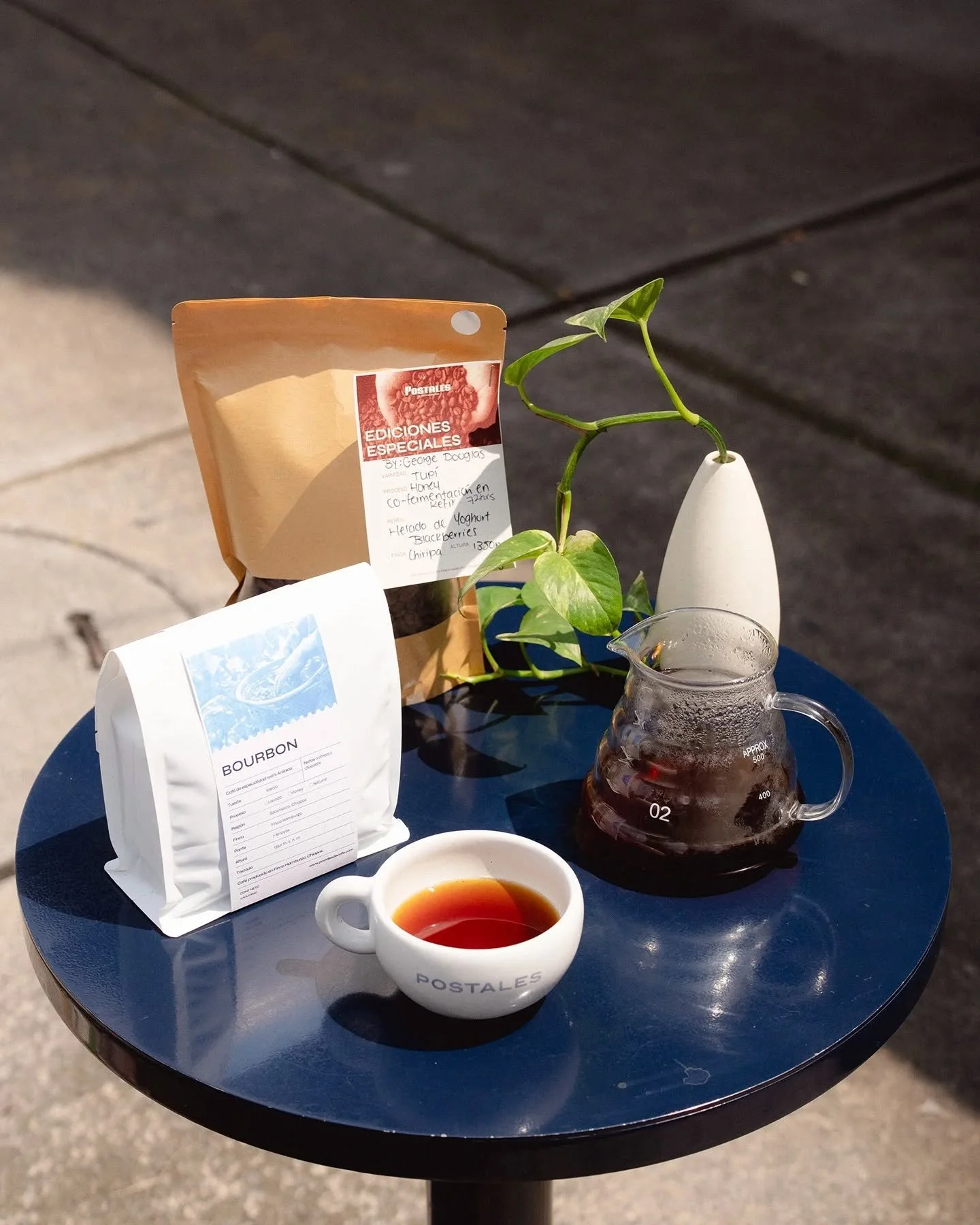 Ma&ntilde;ana 1 de octubre es el d&iacute;a del caf&eacute; y para celebrarlo tenemos para ti todo el caf&eacute; en grano al 15% de descuento y bebidas del brew bar a $40, para que vivas de cerca la experiencia del caf&eacute;, sus or&iacute;genes, 