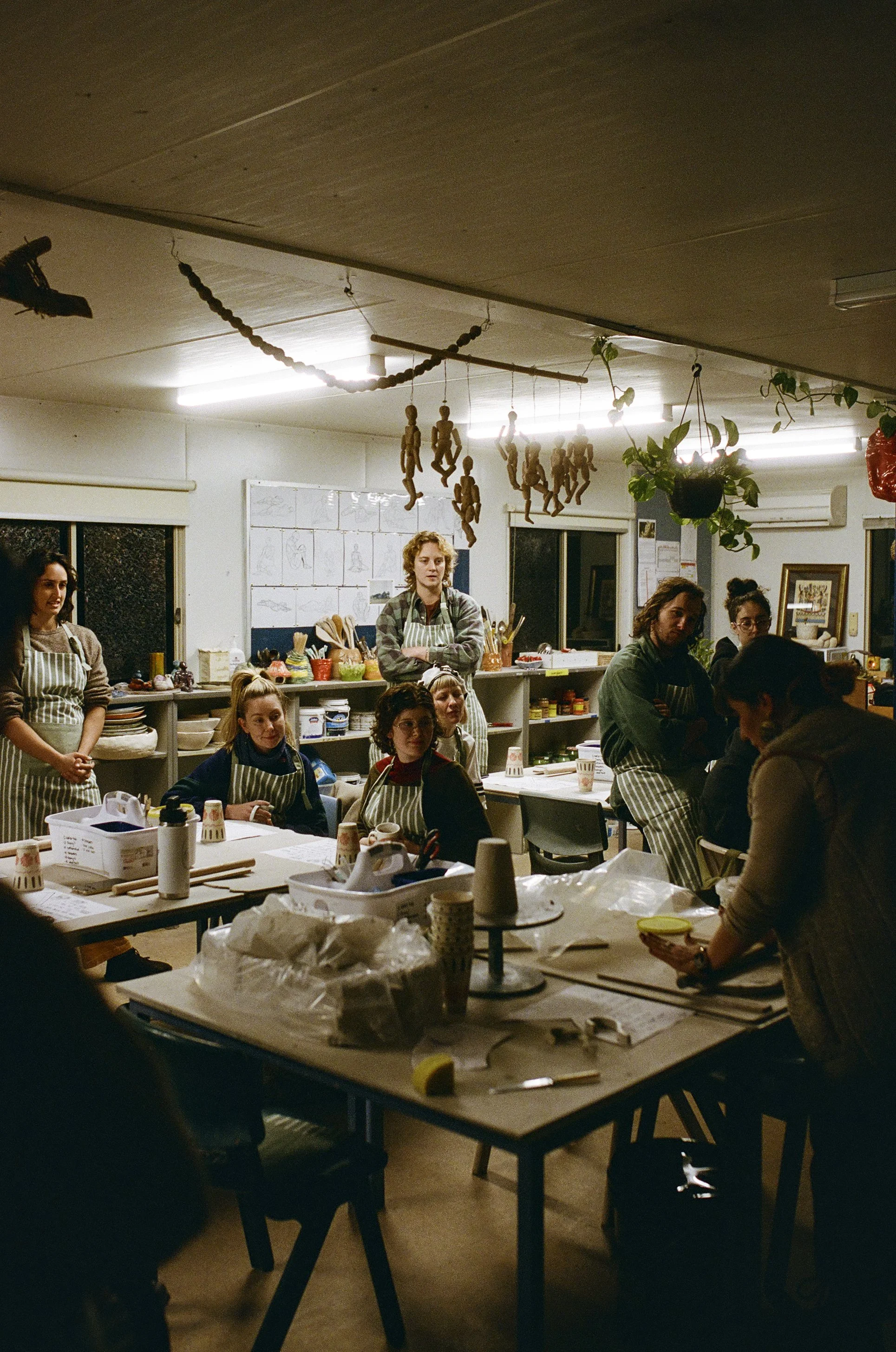 Portra400.Canon1V.JoyFosterPotteryClass.23.jpg