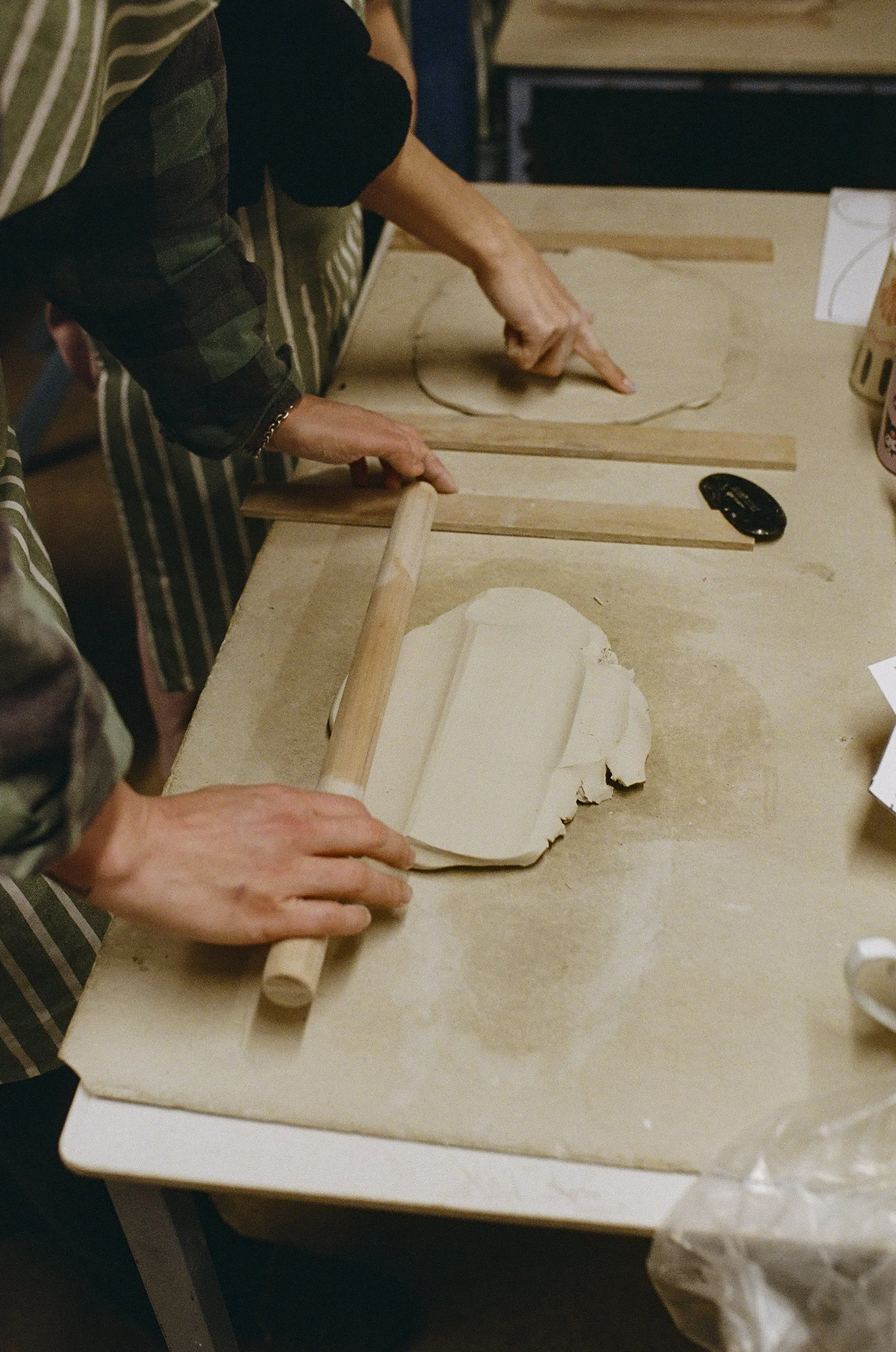Portra400.Canon1V.JoyFosterPotteryClass.33.jpg
