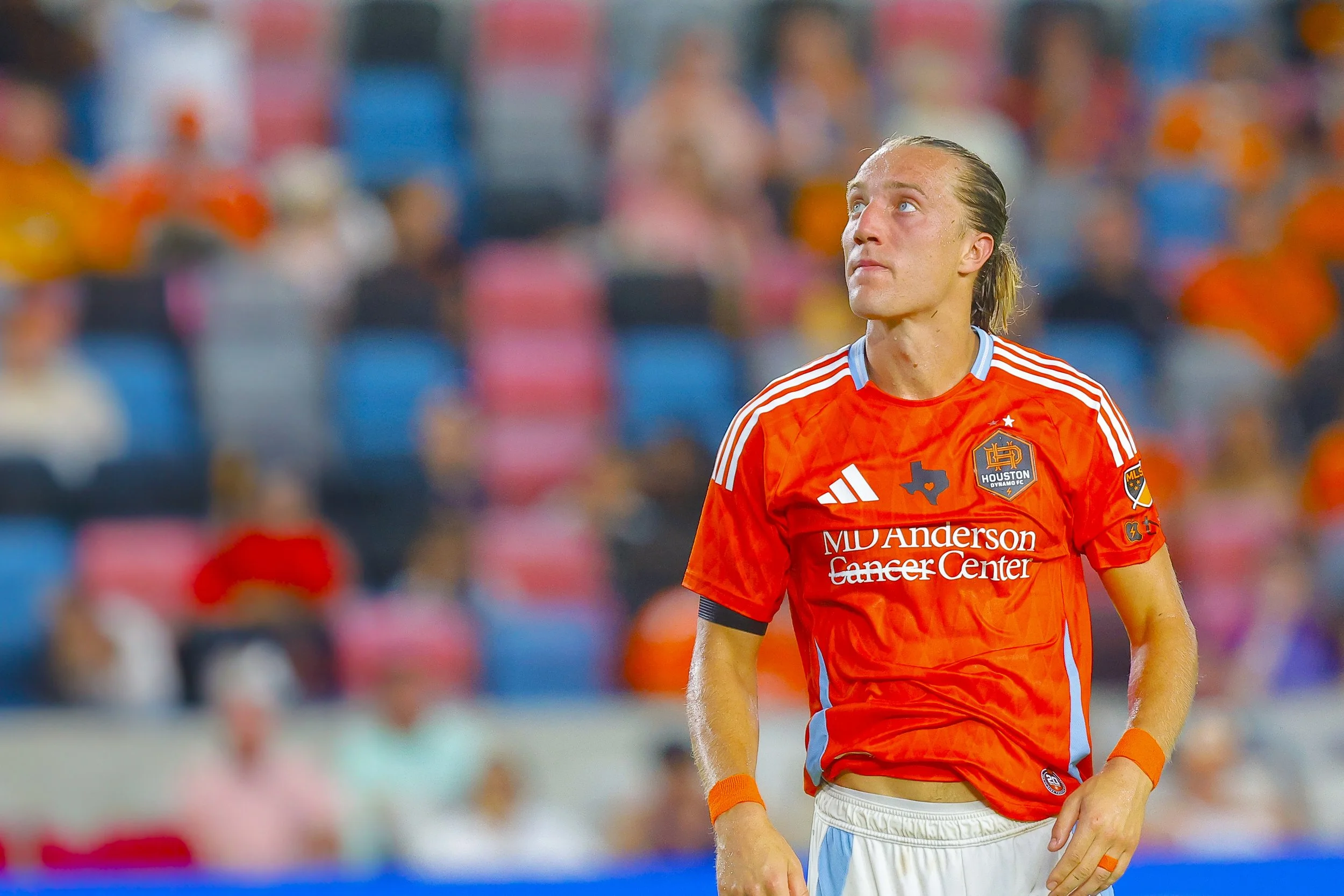 Late Equalizer Lifts Dynamo to 1–1 Draw Against Union