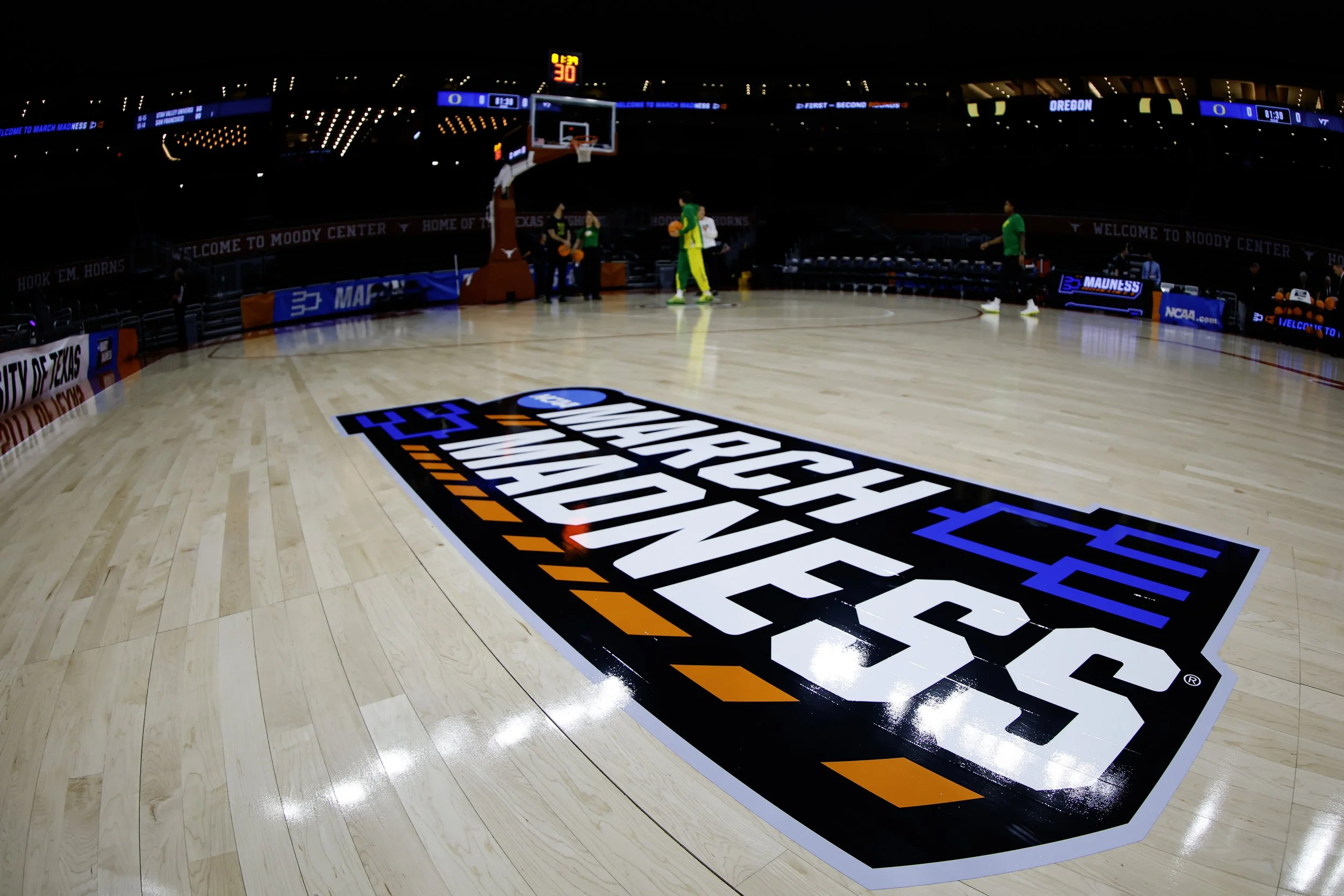 Oregon Ducks Topple Virginia Tech, Texas Awaits