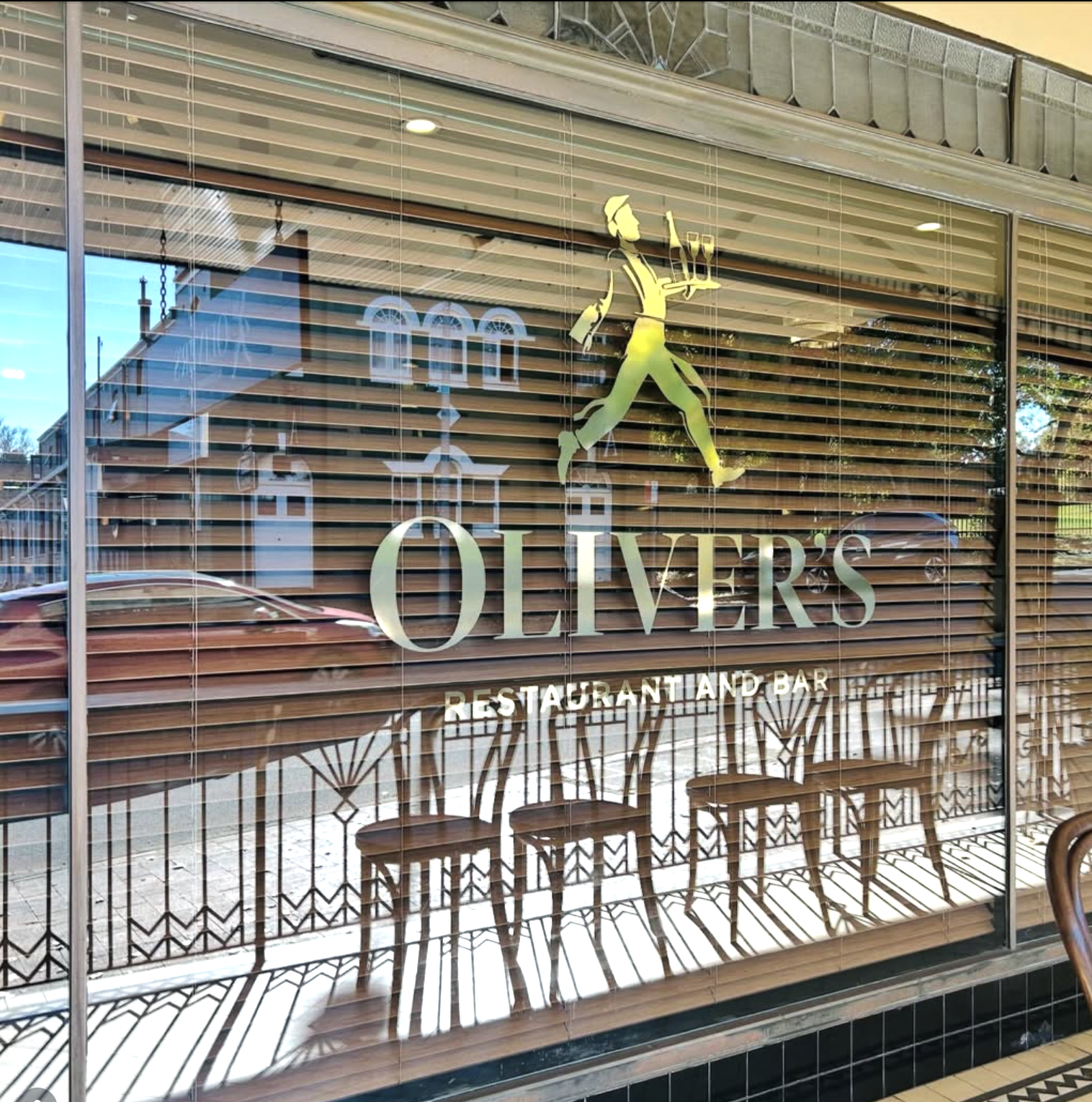 Oliver's Restaurant + Bar