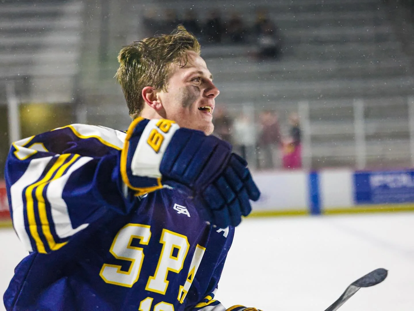 A snowy hockey night in Minnesota for the SPA Spartans
