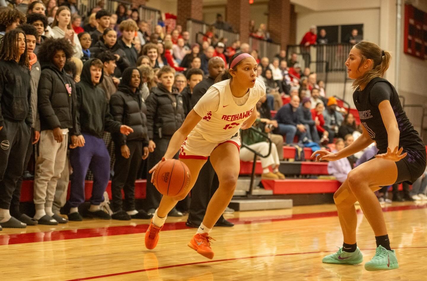‼️‼️Our RedHawks are showing out in the sections tournament‼️‼️
@minnehaha_girls_basketball play tonight 8pm at Anoka-Ramsey Community College verse St. Croix Lutheran Academy
The boys team plays tomorrow 2pm at home verse Higher Ground Academy

Phot