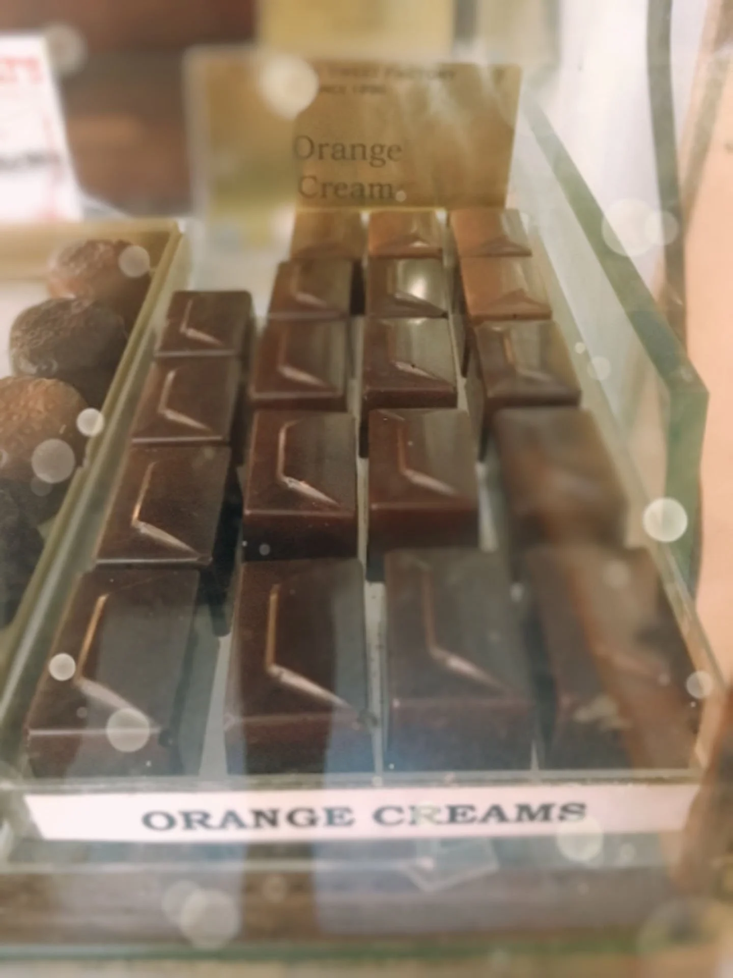 Fruit Cream Assortment 16 11.jpg