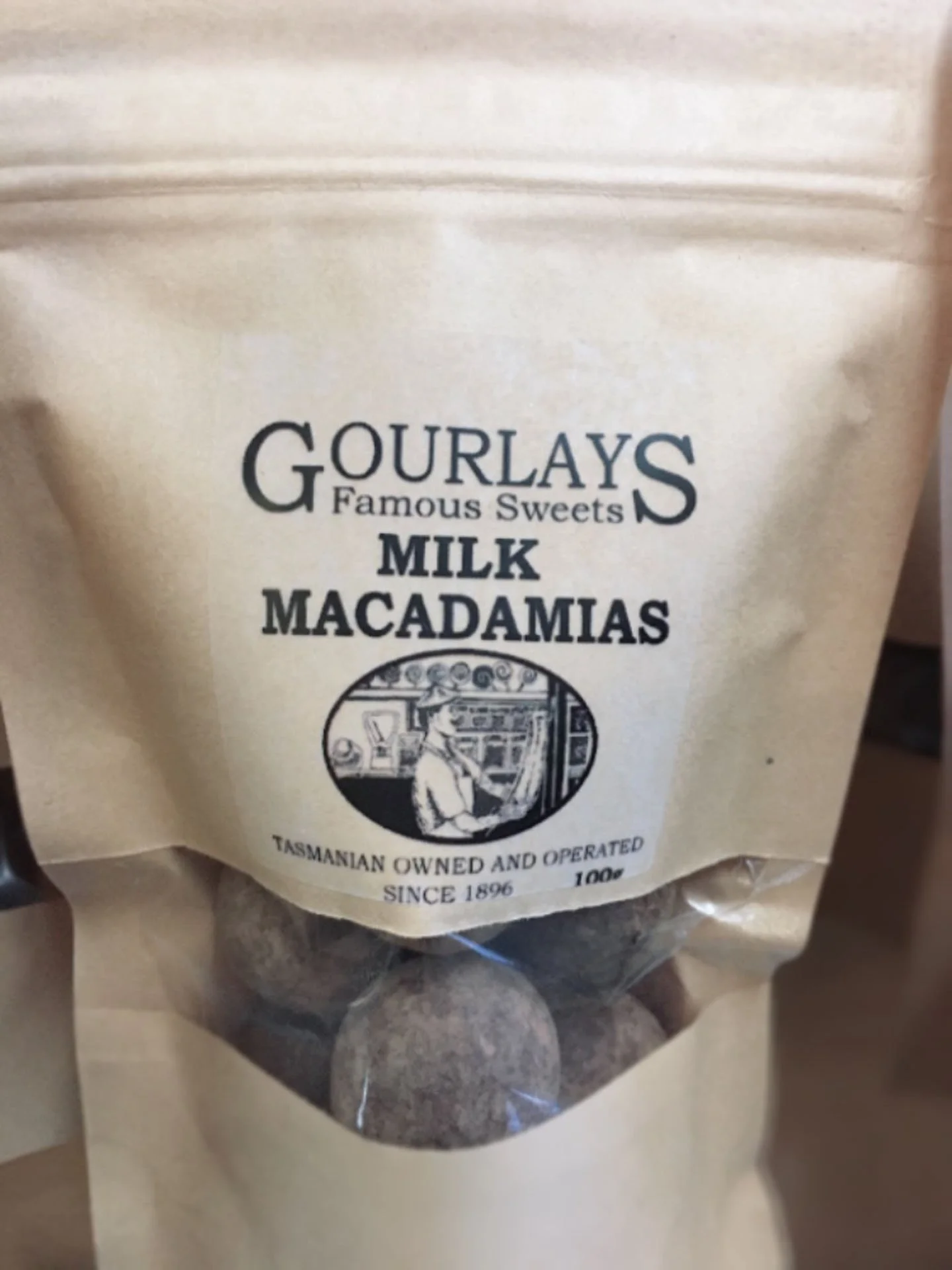 Chocolate- Covered Nuts in Eco Pouch 100g 9.jpg