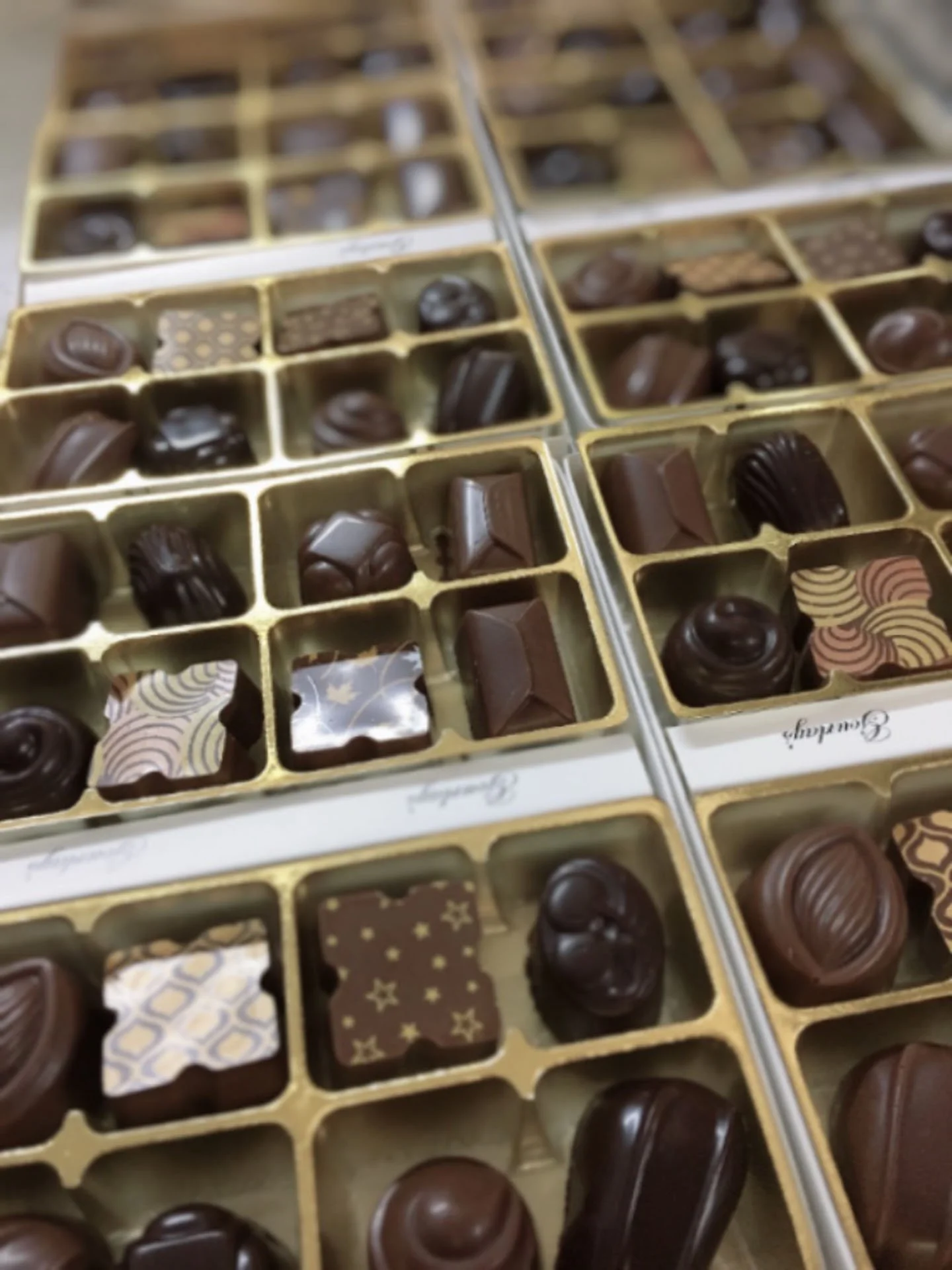 Liqueur Assortment 16 3.jpg