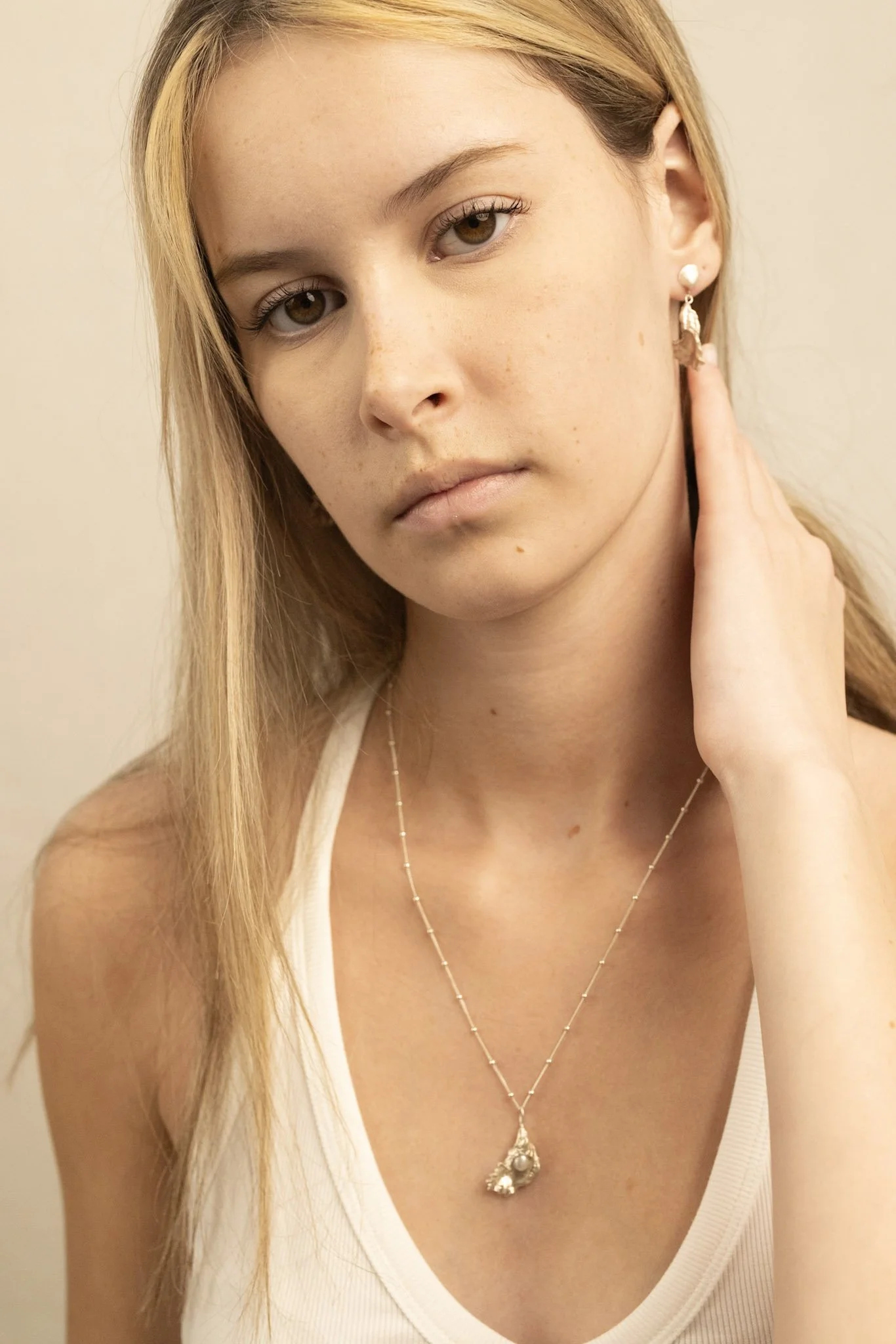 DEV26NEMI24 Mai ~ oyster pearl necklace SLV 3.jpg