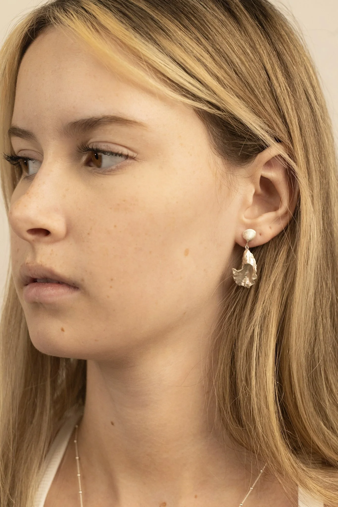 DEV26NEMI10 Sanna ~ oyster drops SLV 1.jpg