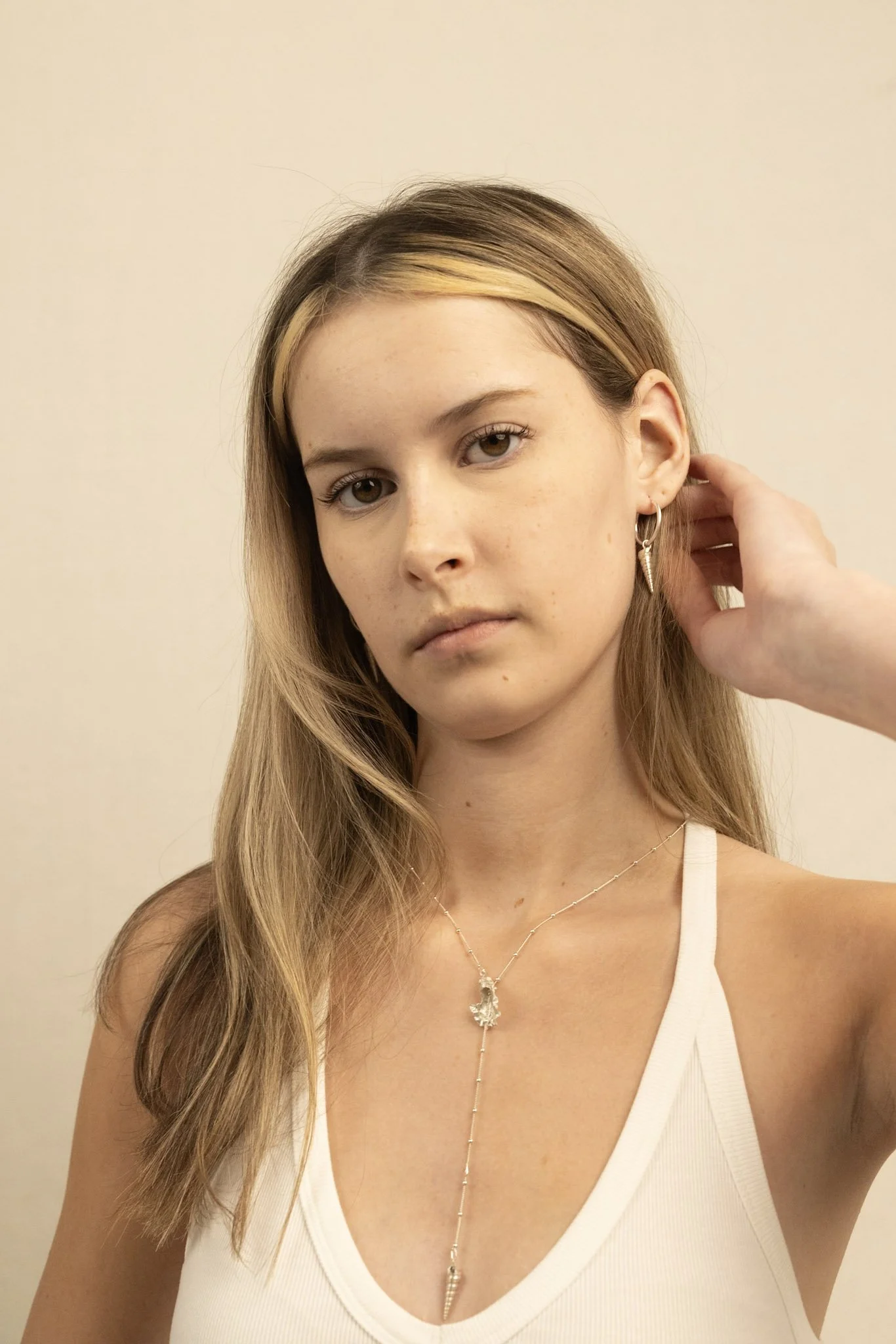 DEV26NEMI13 Malek ~ shell hoops SLV 2.jpg