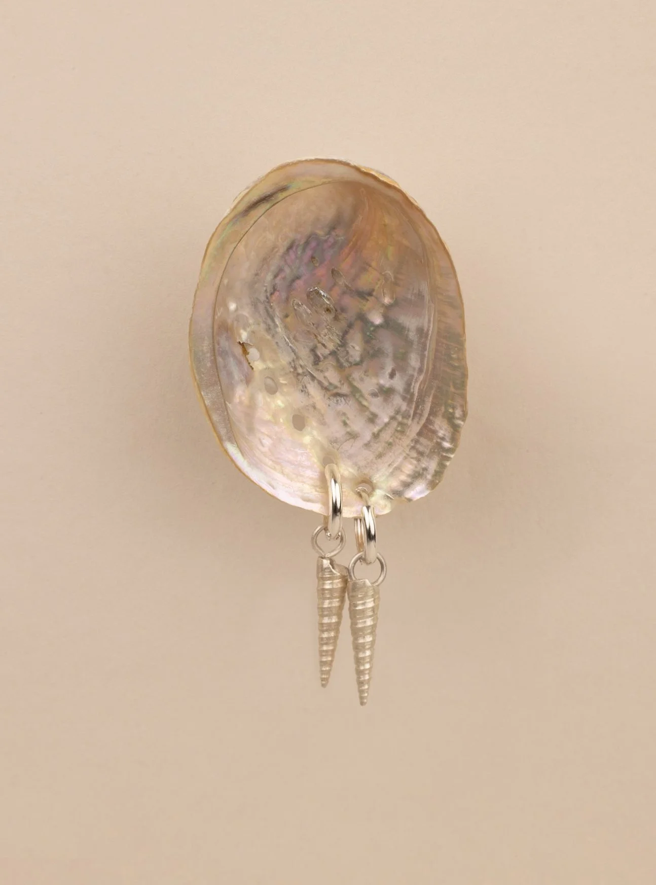 Sora ~ shell huggies