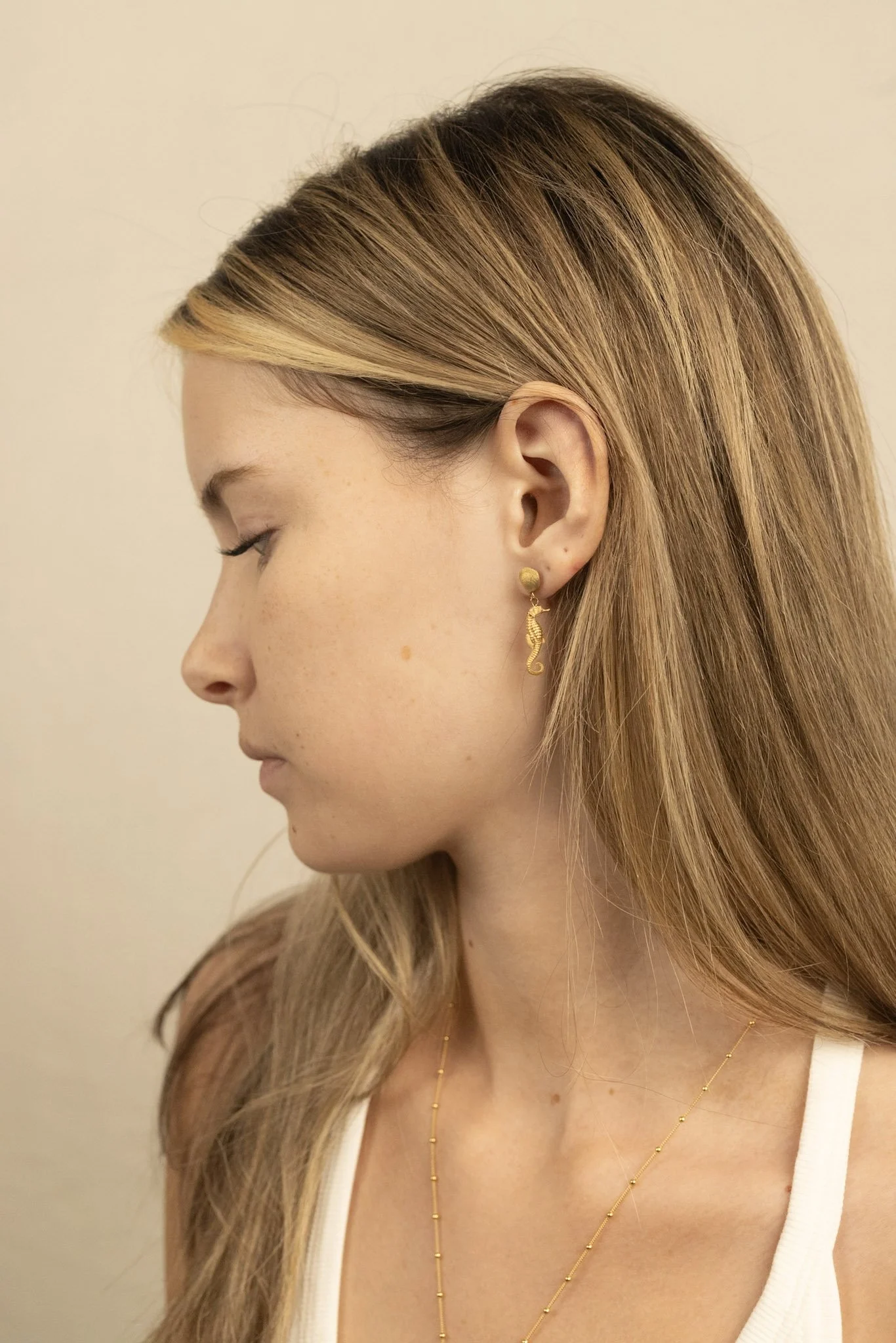 DEV26NEMI12 Isla ~ seahorse drops GLD 3.jpg