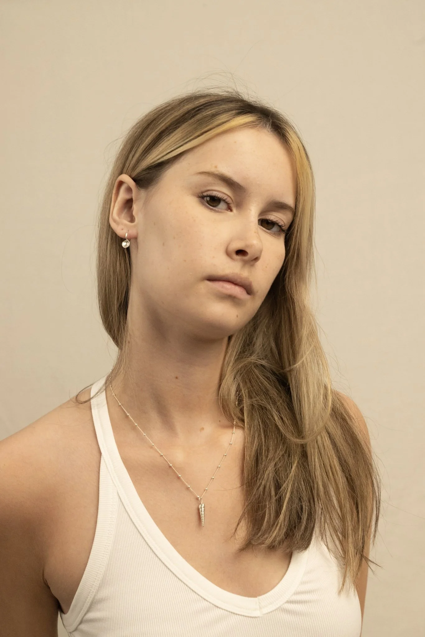 DEV26NEMI15 Ula ~ shell sleepers SLV 2.jpg