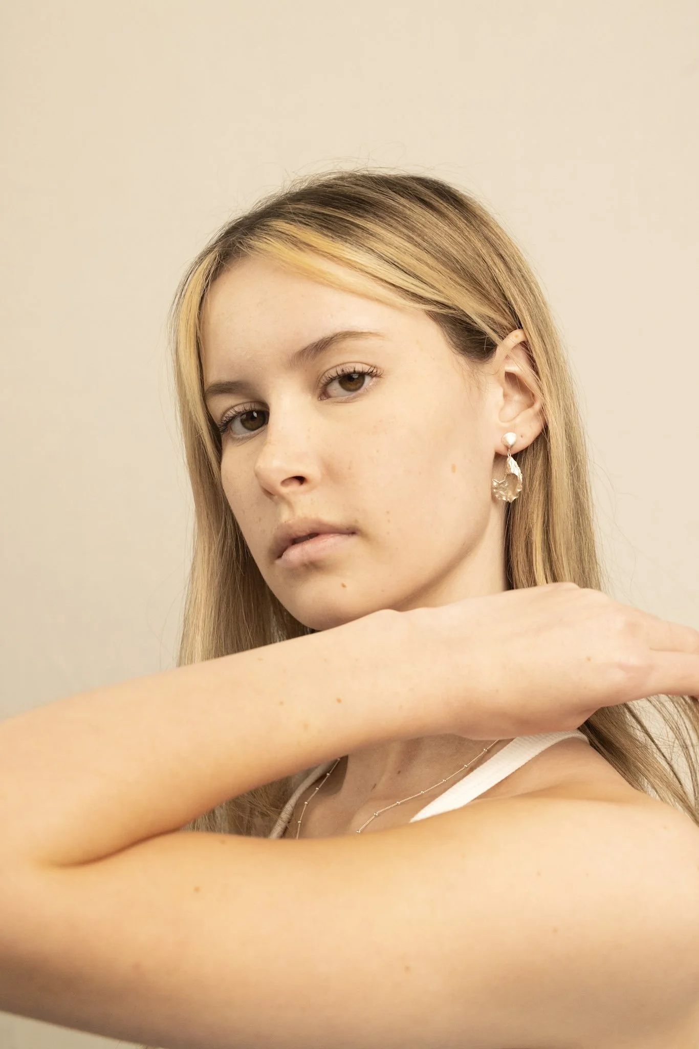 DEV26NEMI10 Sanna ~ oyster drops SLV 4.jpg