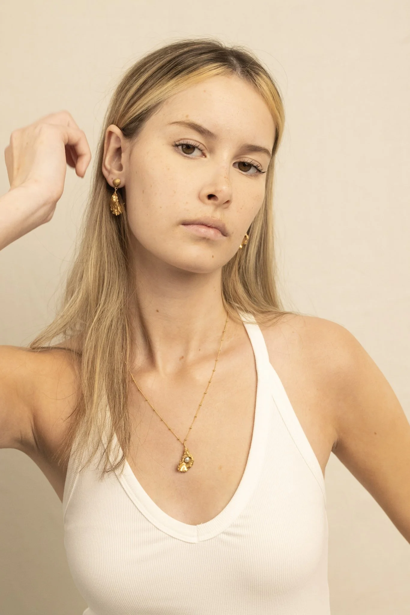 DEV26NEMI24 Mai ~ oyster pearl necklace GLD 2.jpg