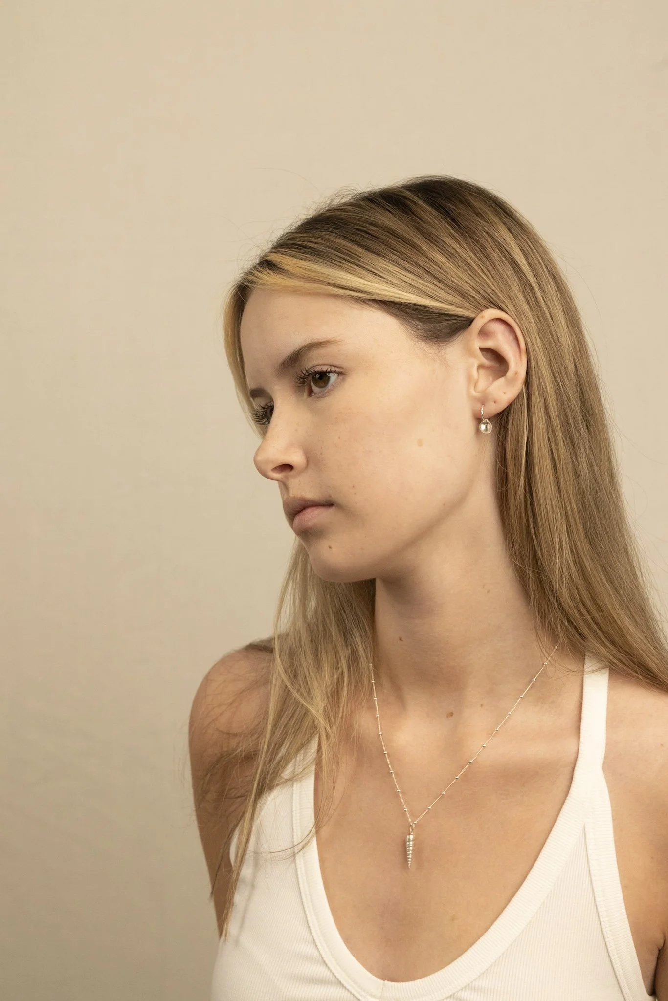 DEV26NEMI15 Ula ~ shell sleepers SLV 3.jpg