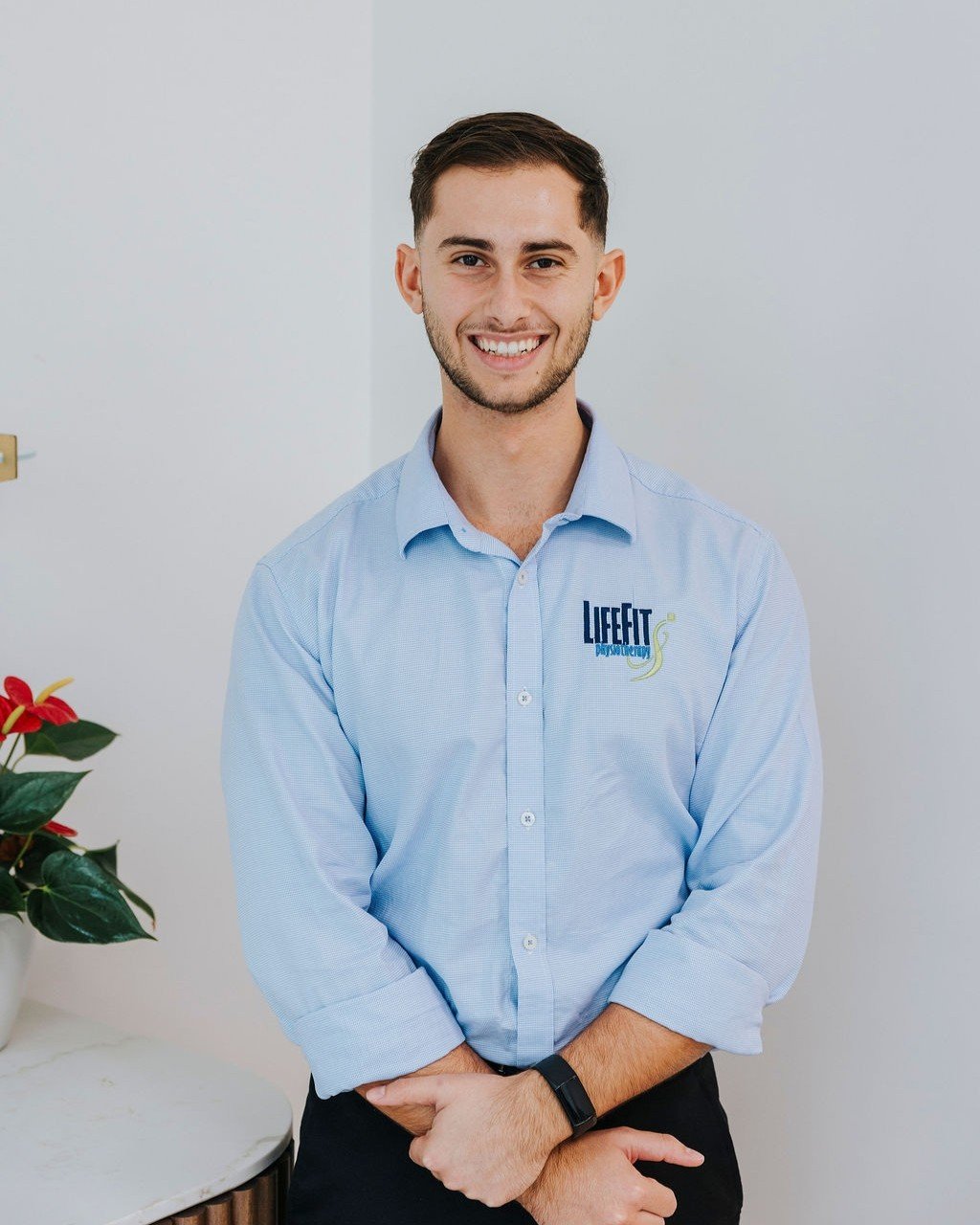 Meet Josh. 👋🏼
One of our physiotherapists with a Bachelor of Sport and Exercise Science (Exercise Therapy) and a Master of Physiotherapy, both from UTS.

Josh has worked with a wide range of patients across football and rugby clubs, as well as in h