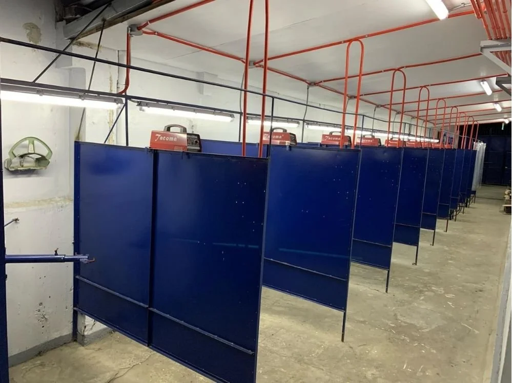 WELDING BOOTH 1 B.jpg