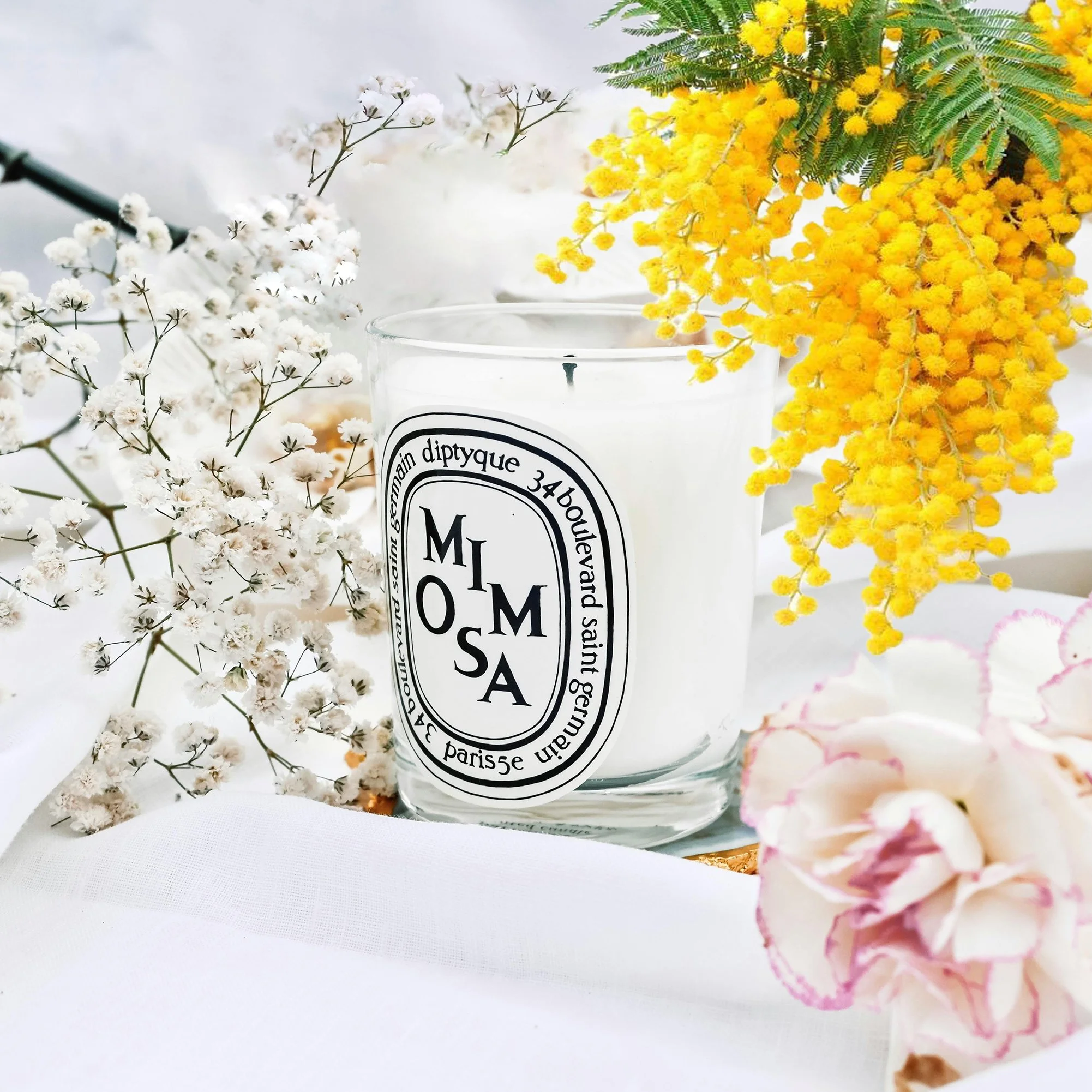 Glowing for the Holidays: Decorating with Candles &amp; Diffusers