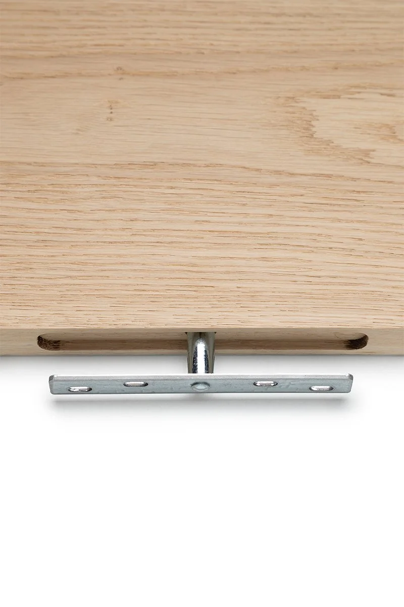 eiken houten planken met een naturel effect met een olie behandeling en een zwevend ophangsysteem in twente