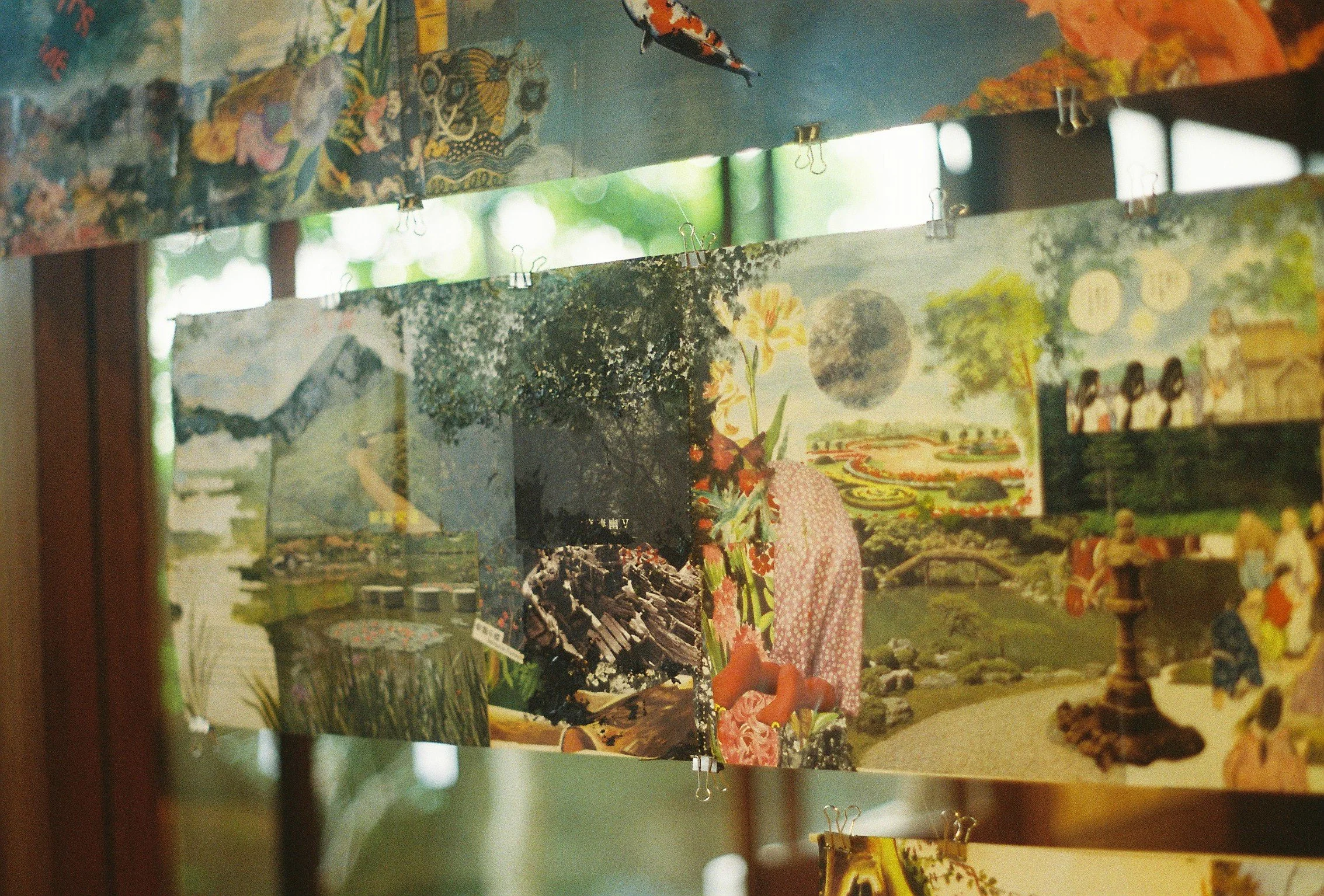 帰る - To return home / Regresar a casa, 2025.
Collage on pages from a 1960s botanical book, hand-stitched together. Photo: Hanako Nakane (c)