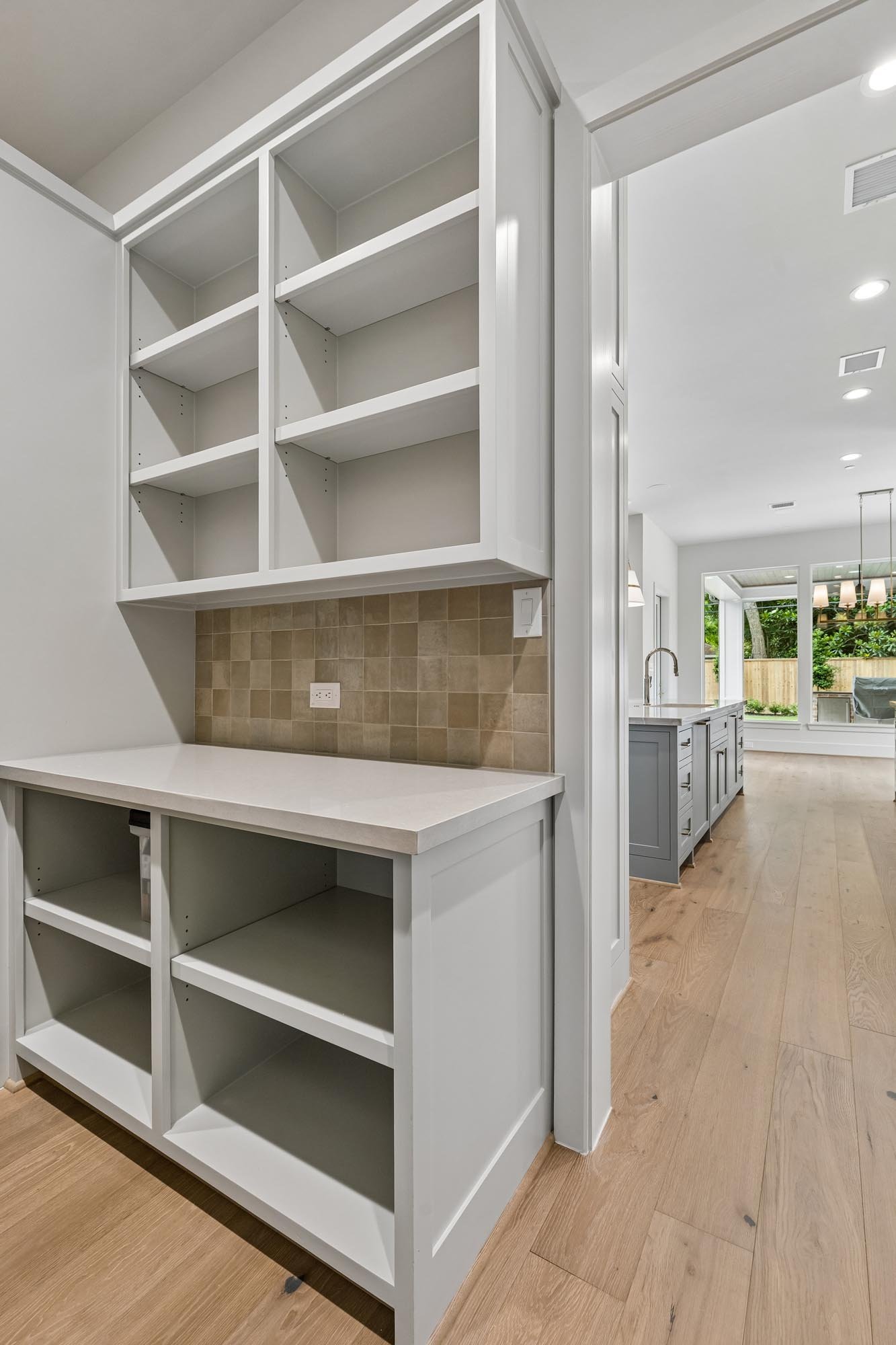8715 Winningham Butlers Pantry 2