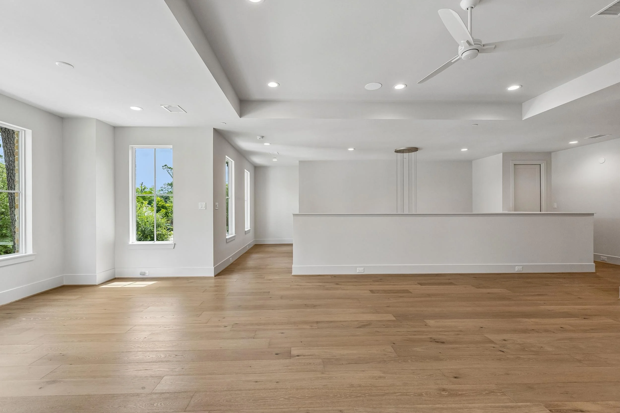 8715 Winningham Game Room 1