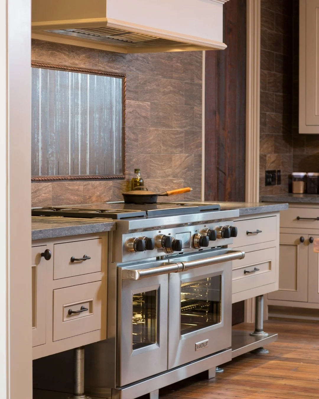 This is not a basic kitchen; it is a reflection of its owners.

When our clients imagined their forever home, they asked for one thing above all: warmth. Layered textures, natural tones, and a refined rustic feel came together to create a space that&