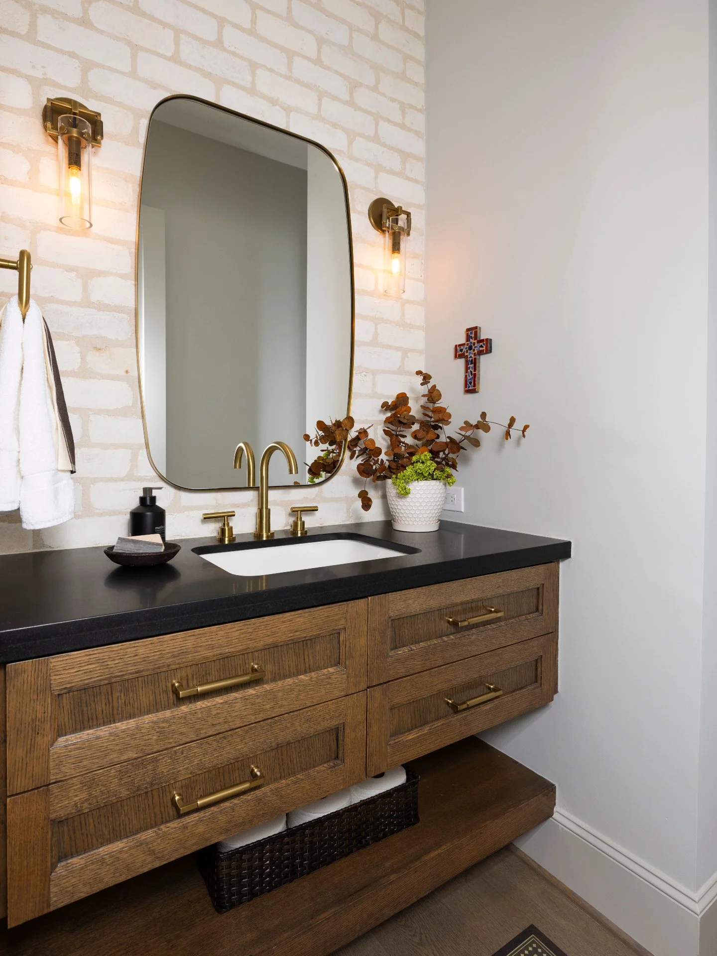 The smallest room in the house&hellip; and one of the biggest places to make a statement. Moody lighting, intentional finishes, and just enough personality to make every guest say, &ldquo;Okay&hellip; this is nice.&rdquo;

Which style are you saving 