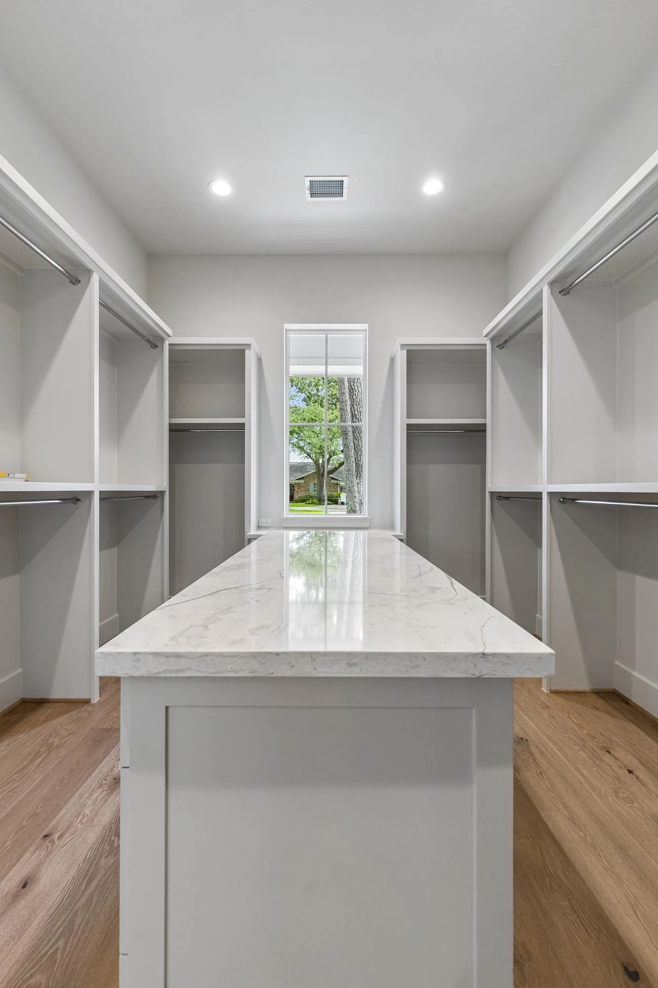 8715 Winningham Primary Closet 2