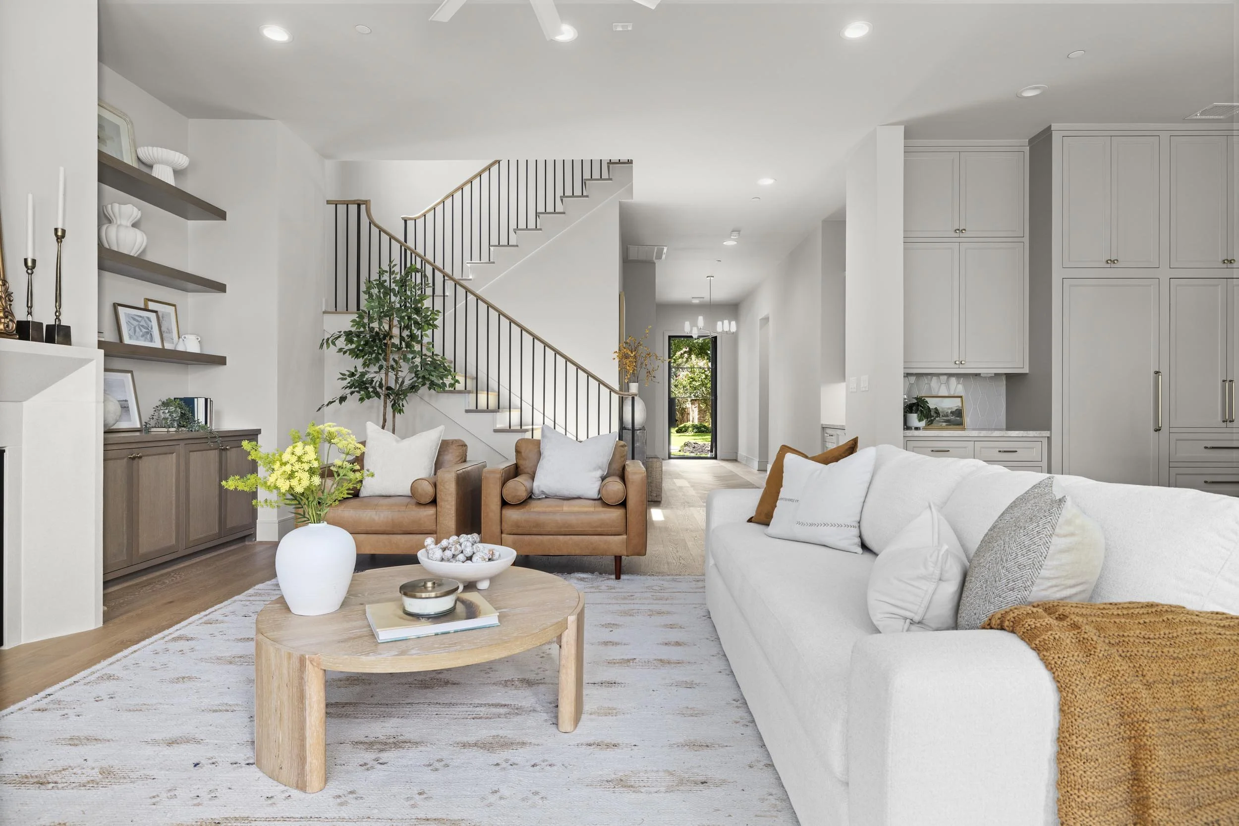 8320 Cedarspur- Living Room -02.jpg