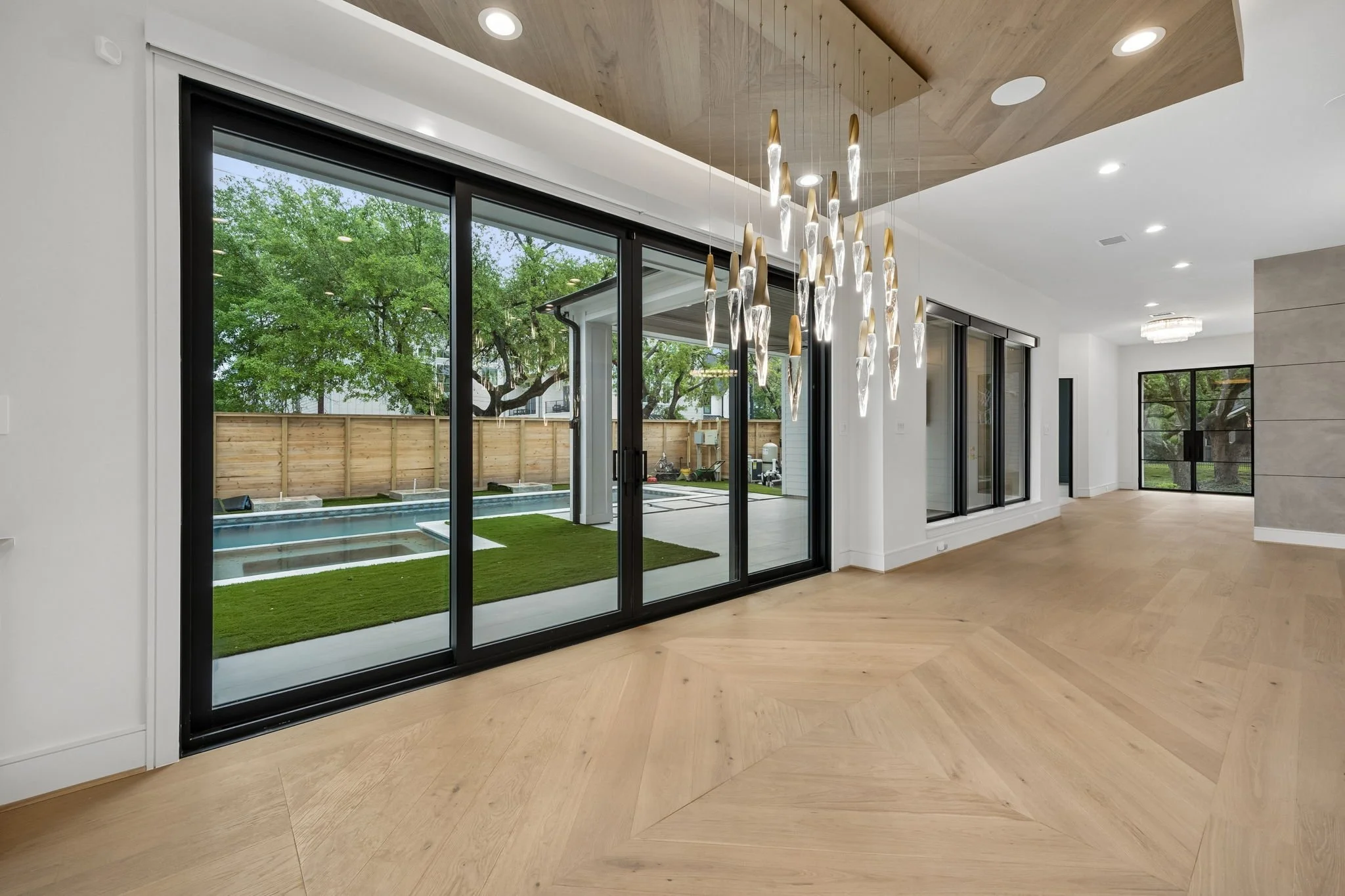 1001 East 7 1/2 Dining Room I