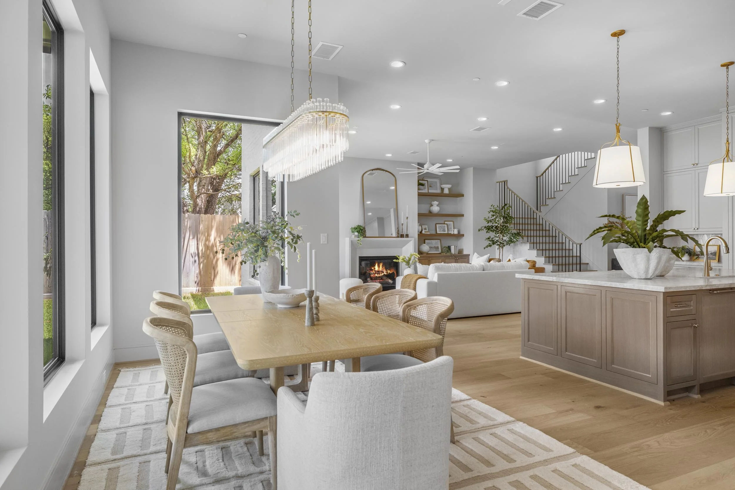 8320 Cedarspur- Great Room -01.jpg