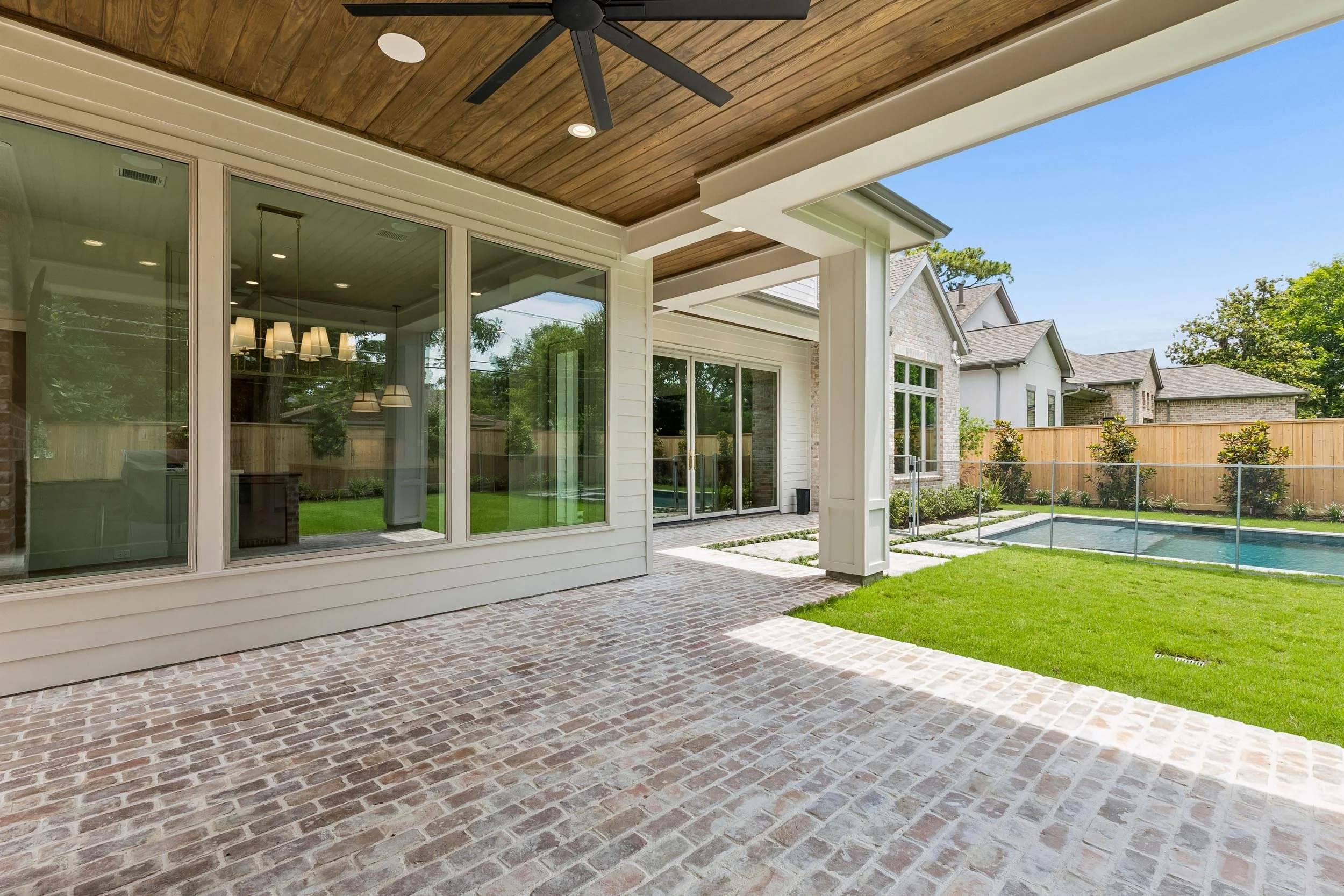 8715 Winningham Backyard Patio
