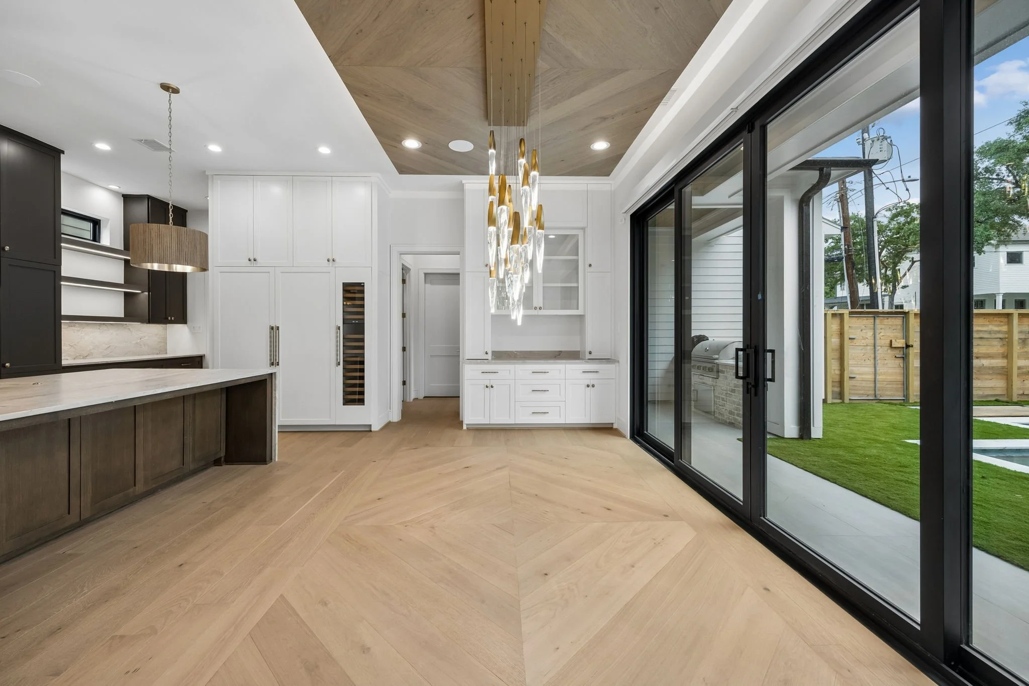 1001 East 7 1/2 Dining Room II