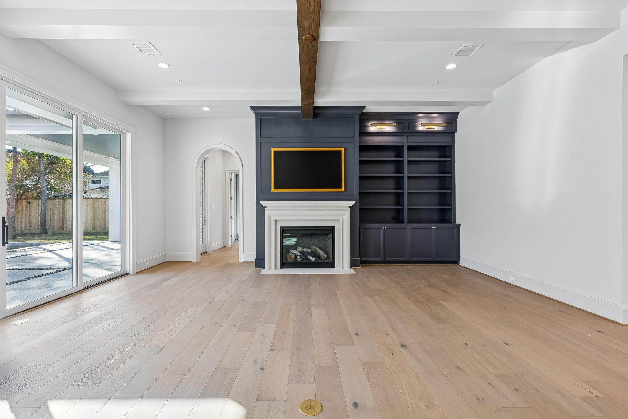 1258 Fries - Living Room 3.jpg