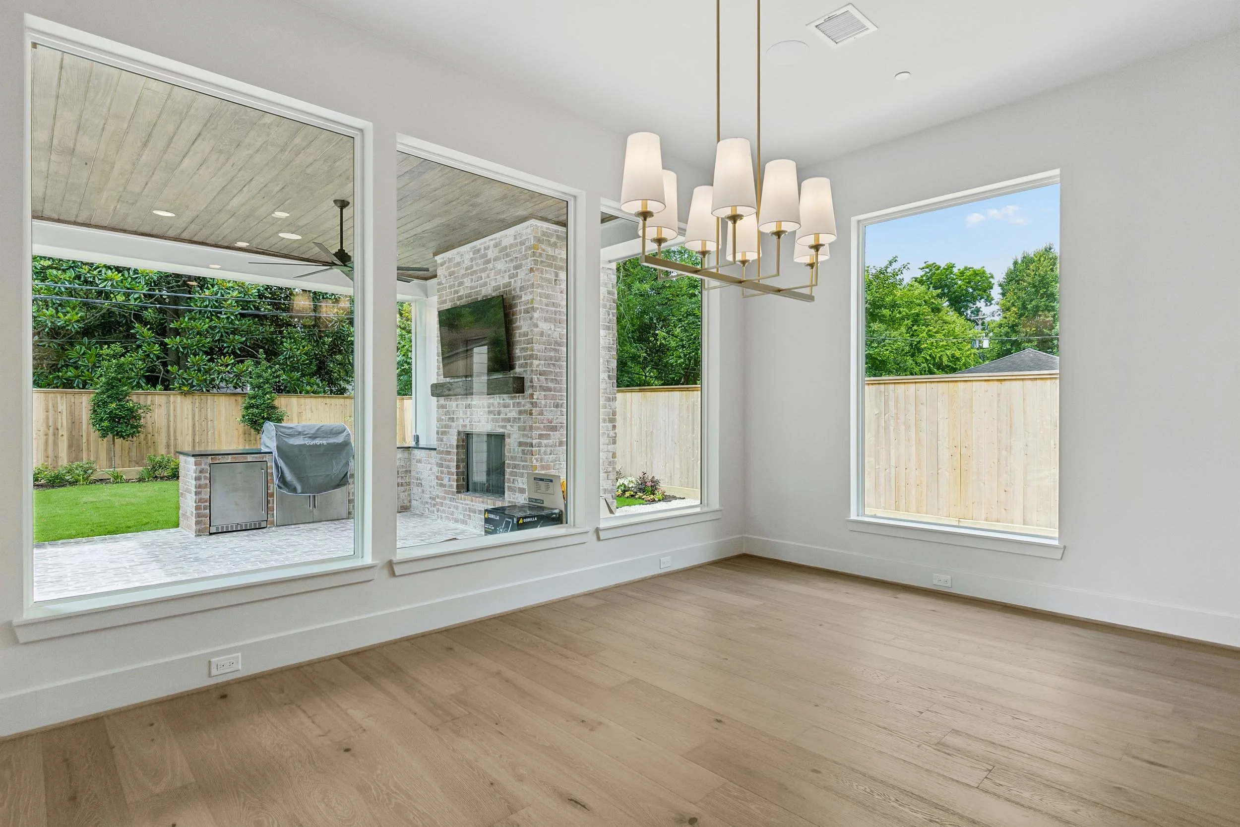 8715 Winningham Dining Room 2