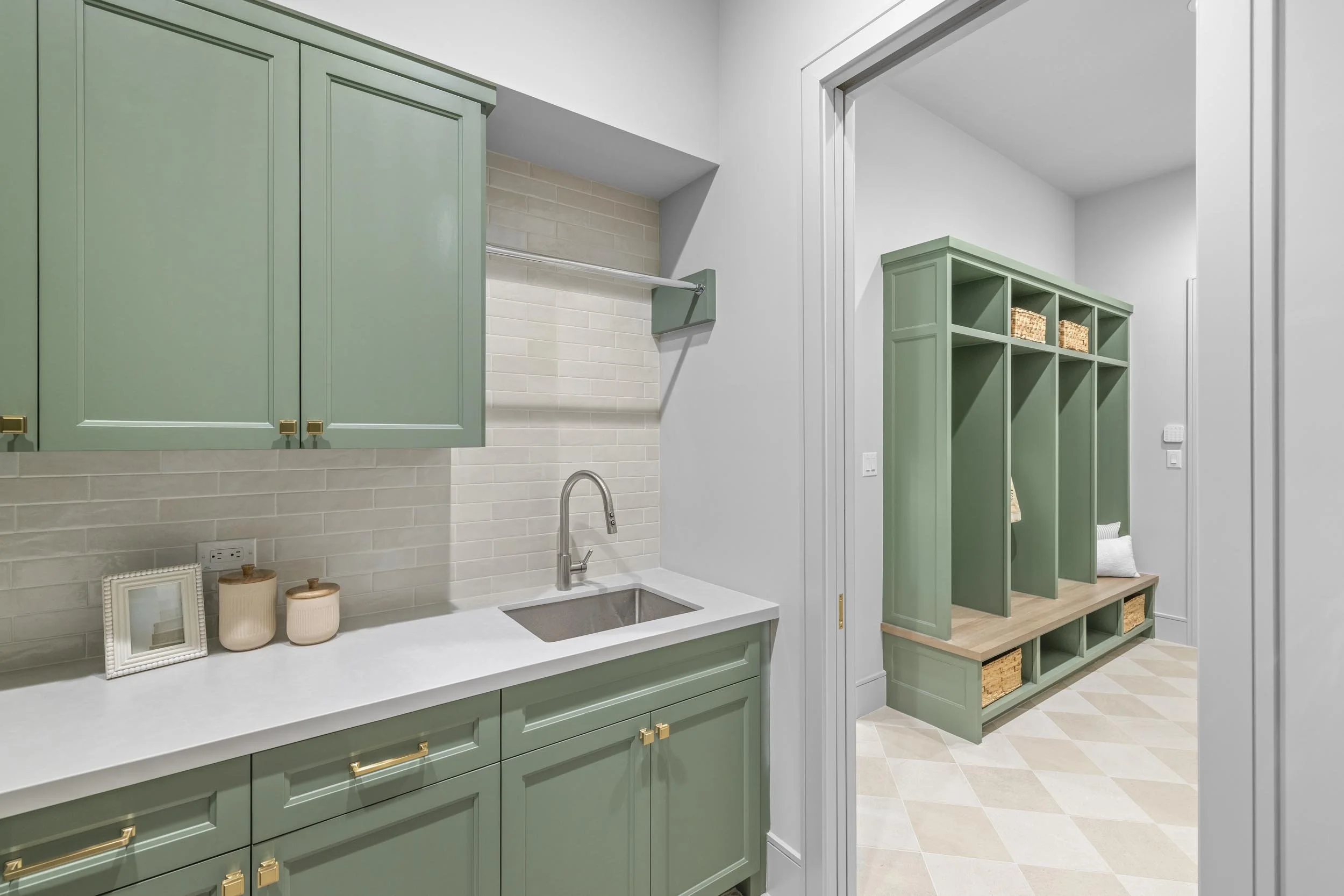 8320 Cedarspur- Utility -01.jpg