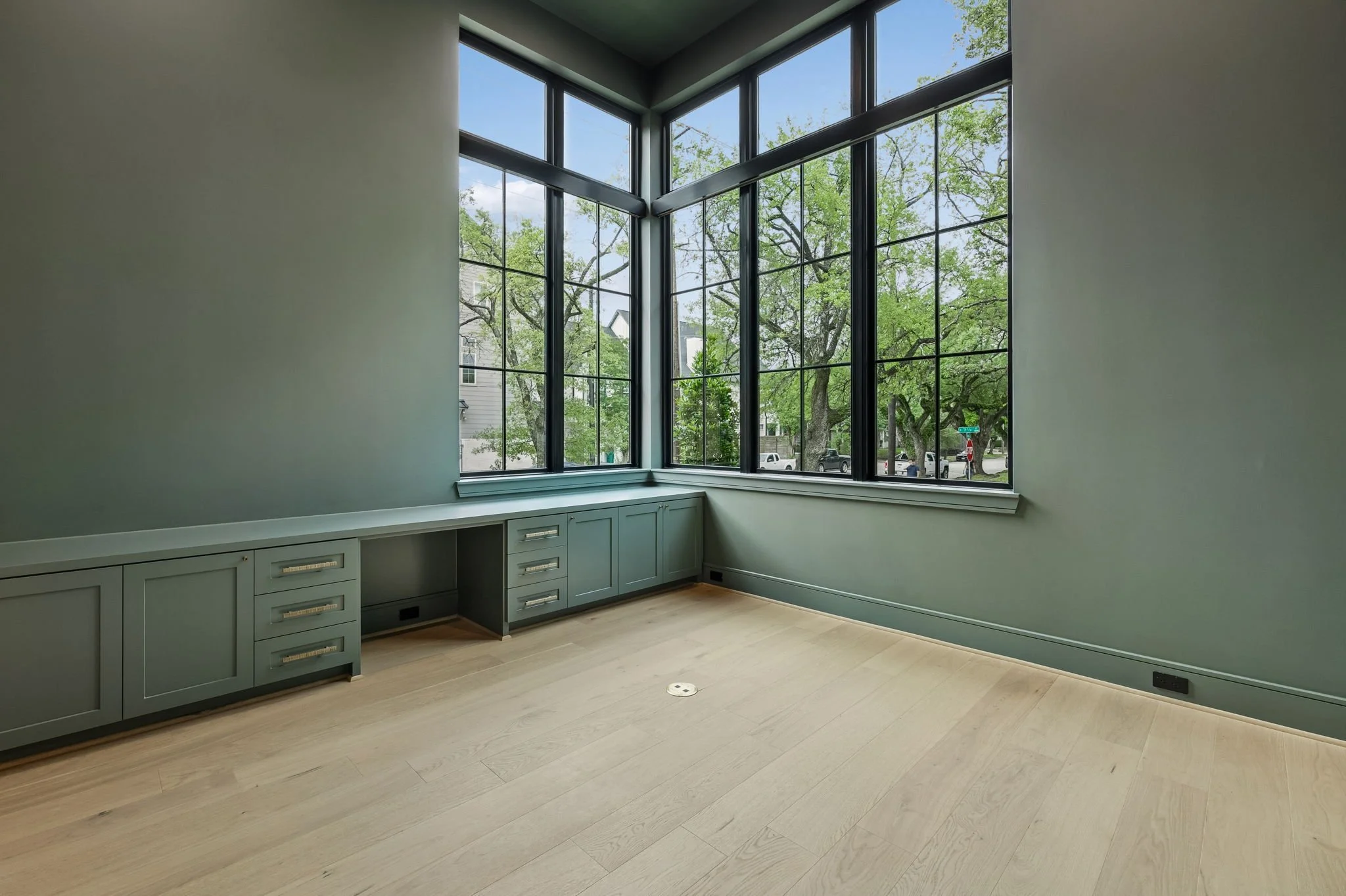 1001 East 7 1/2 Study I