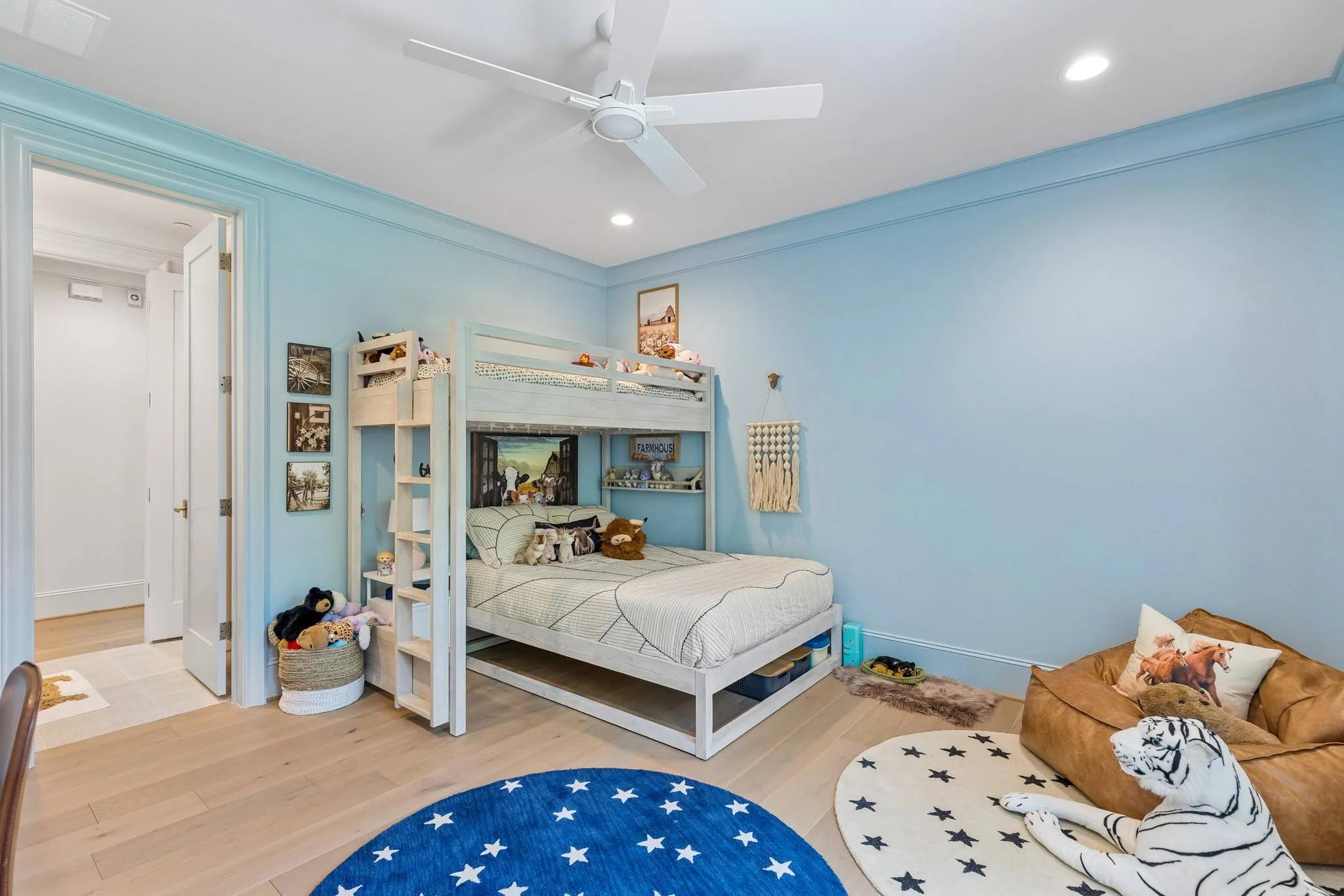 1258 Fries-SECONDARY ROOM-03.jpg