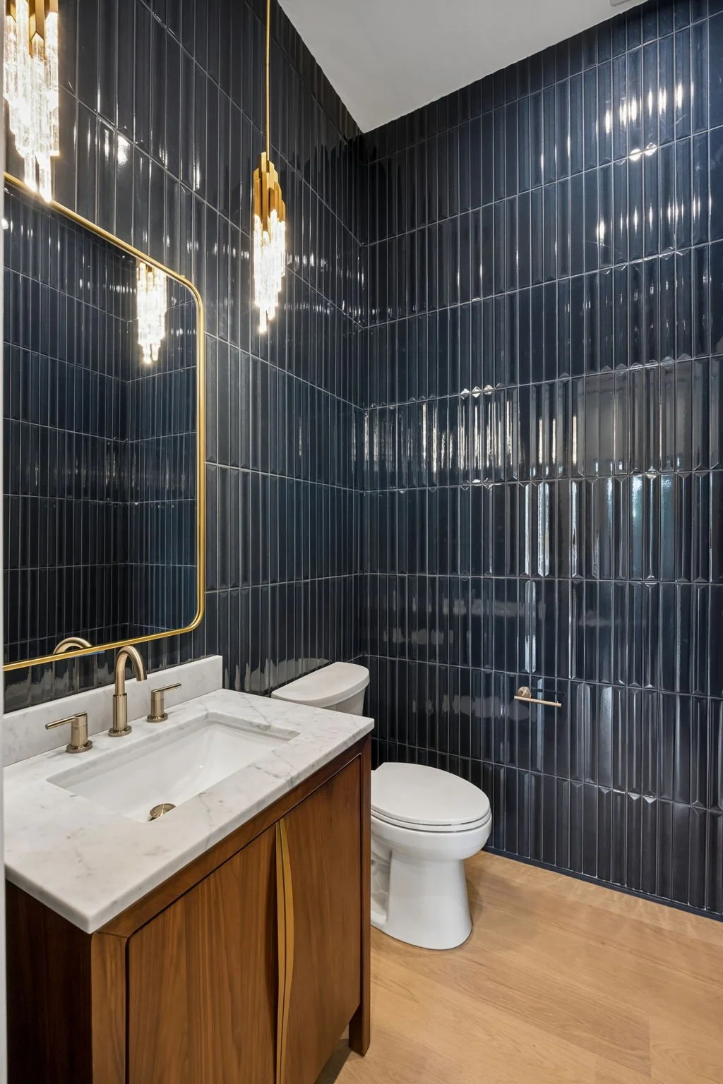 1001 East 7 1/2 Powder Room II