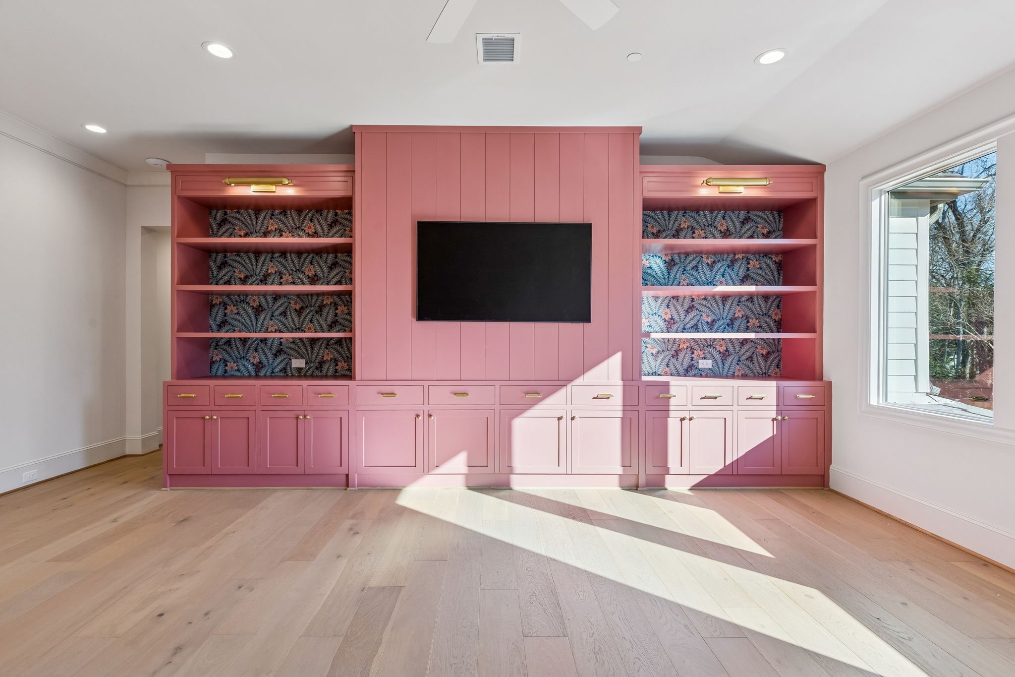 1258 Fries - Gameroom 3.jpg