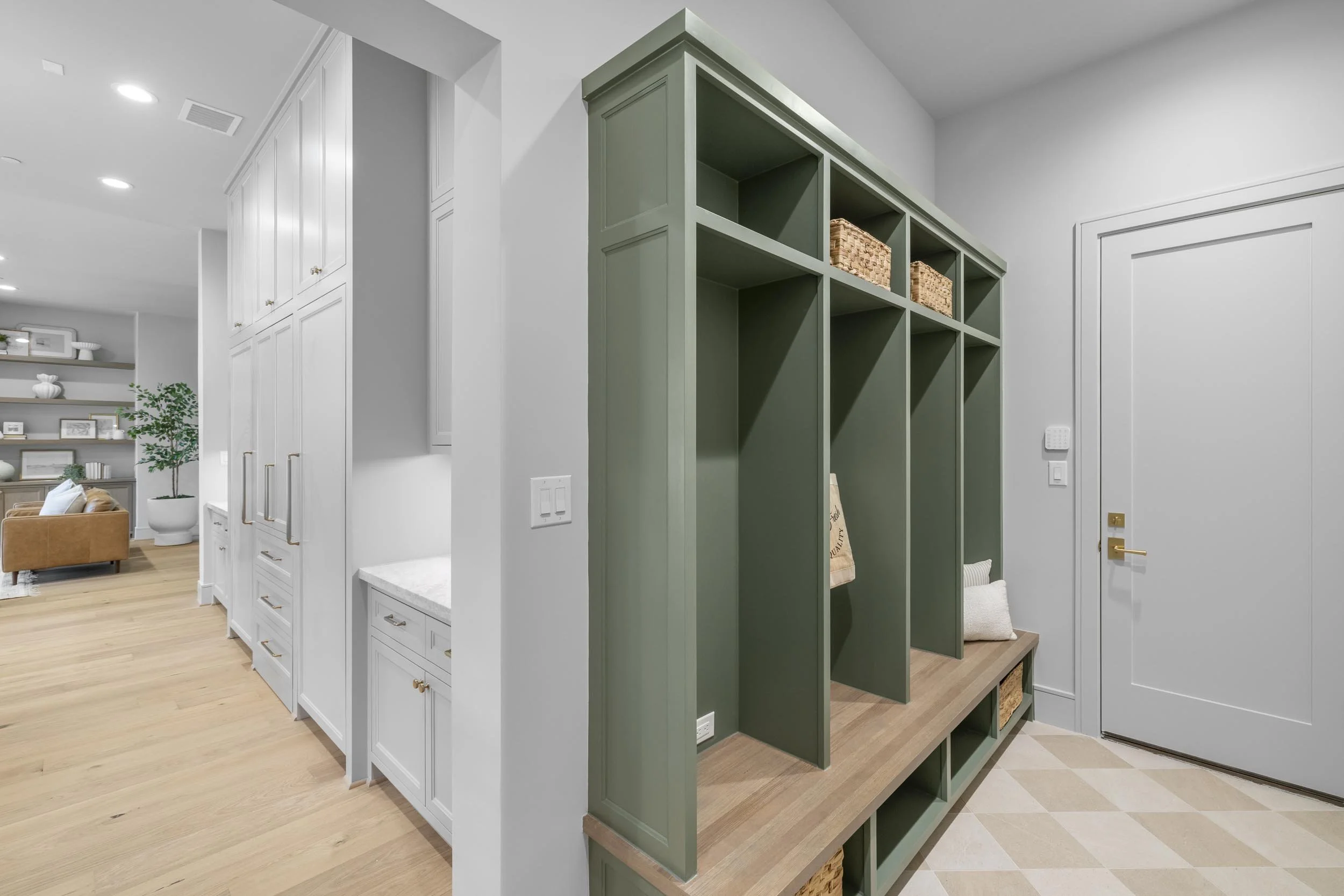 8320 Cedarspur- Mudroom -02.jpg